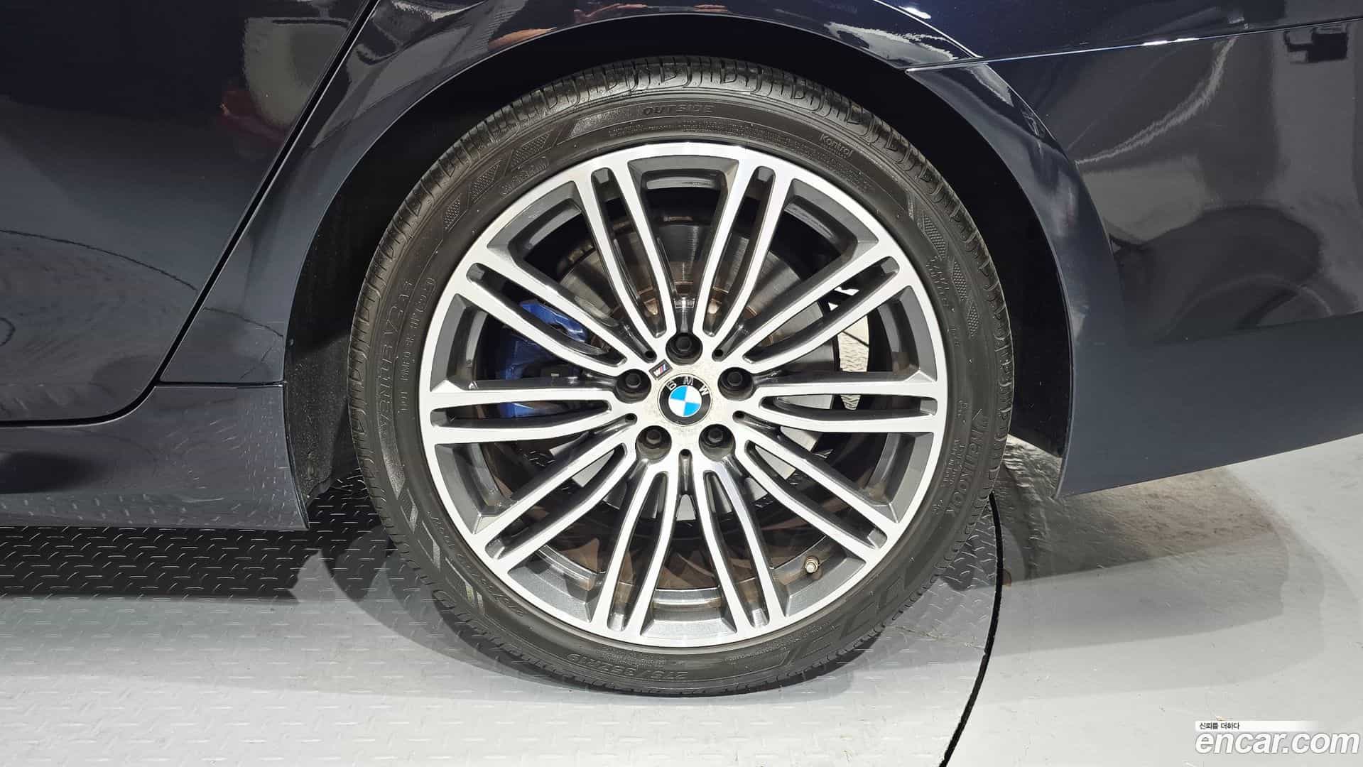 5-Series BMW 2019.5-OUTER-031