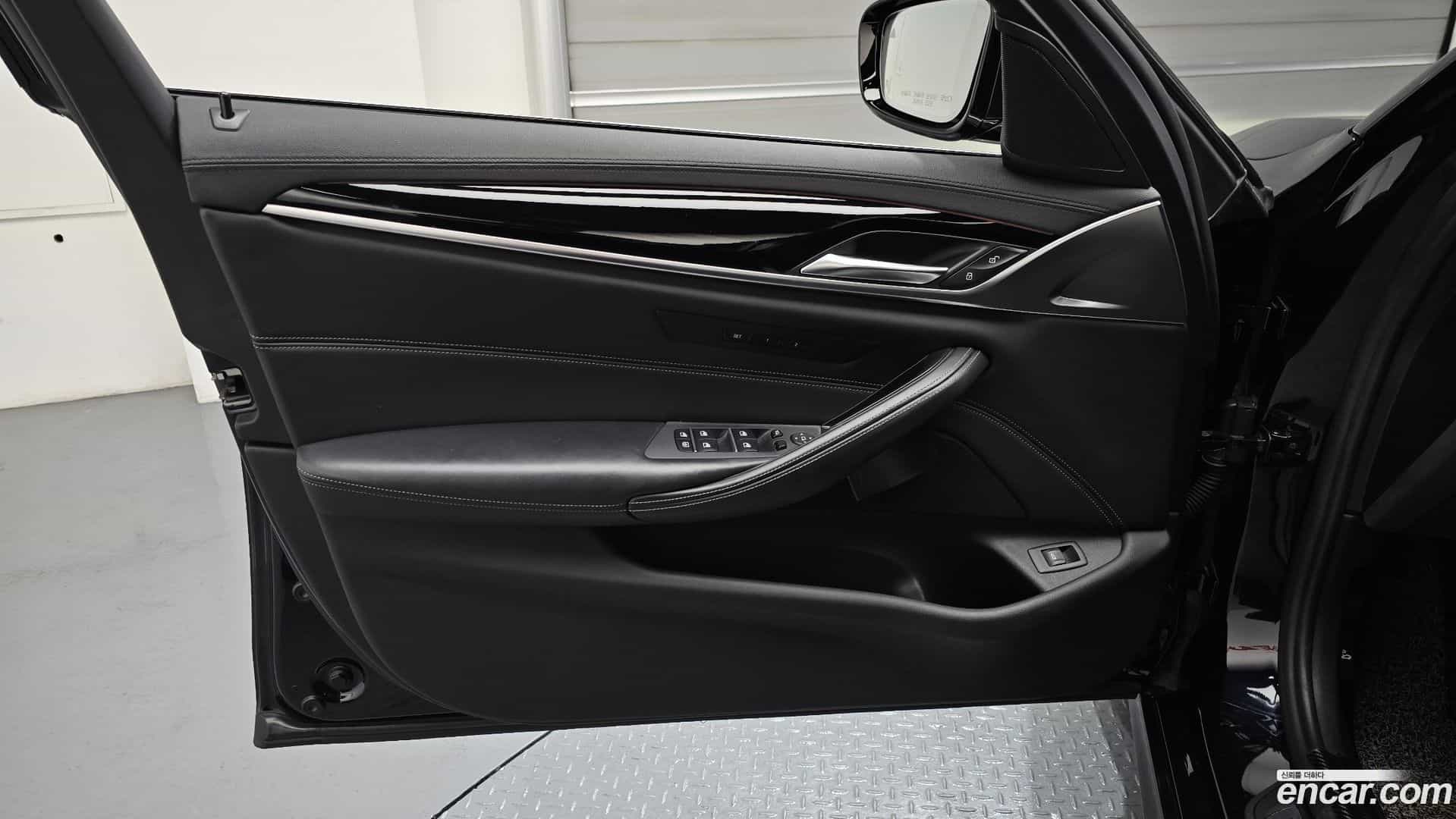 5-Series BMW 2019.5-INNER-034