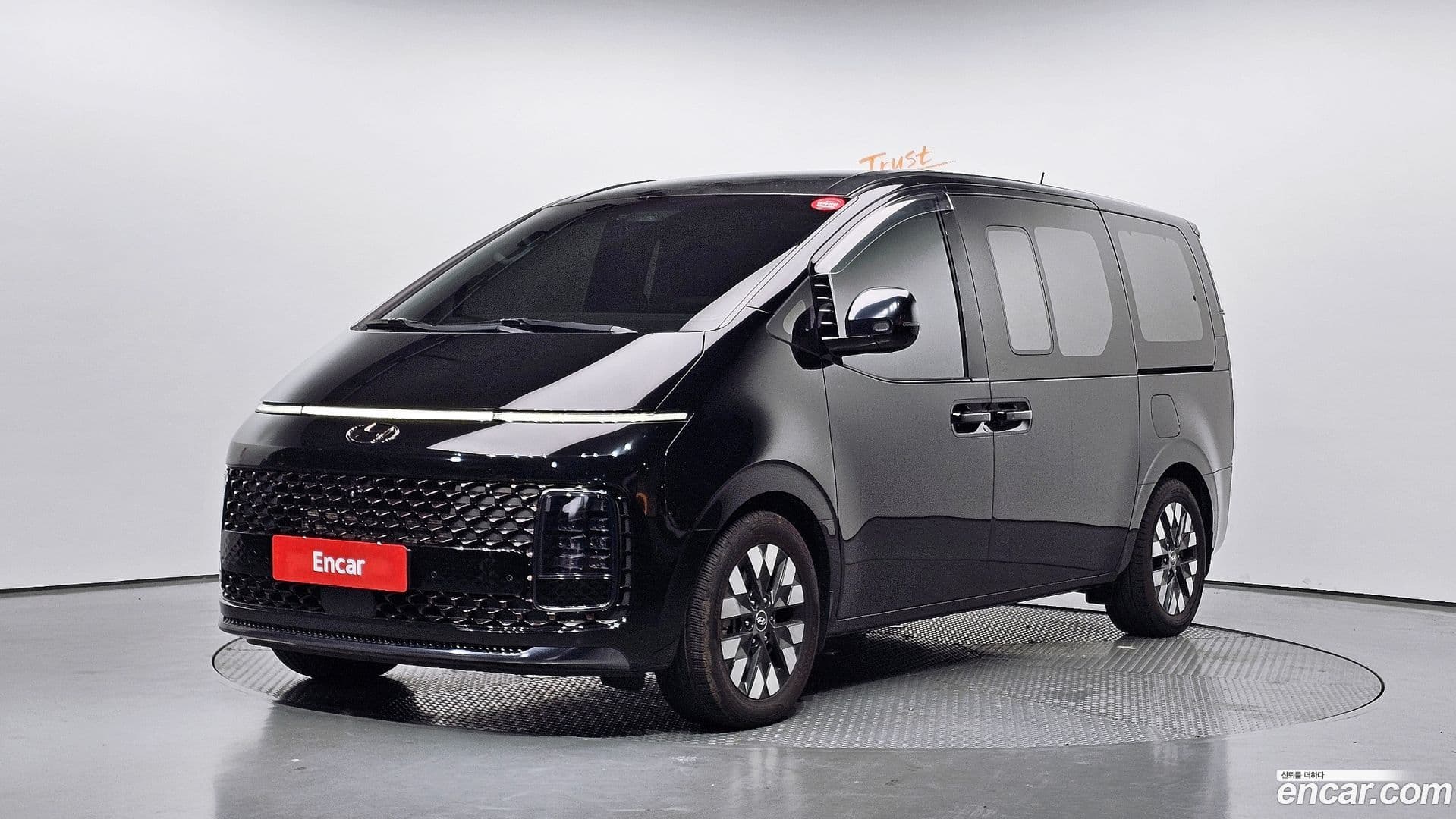 Main__Slider__Photo:Staria Hyundai 2021.6-0