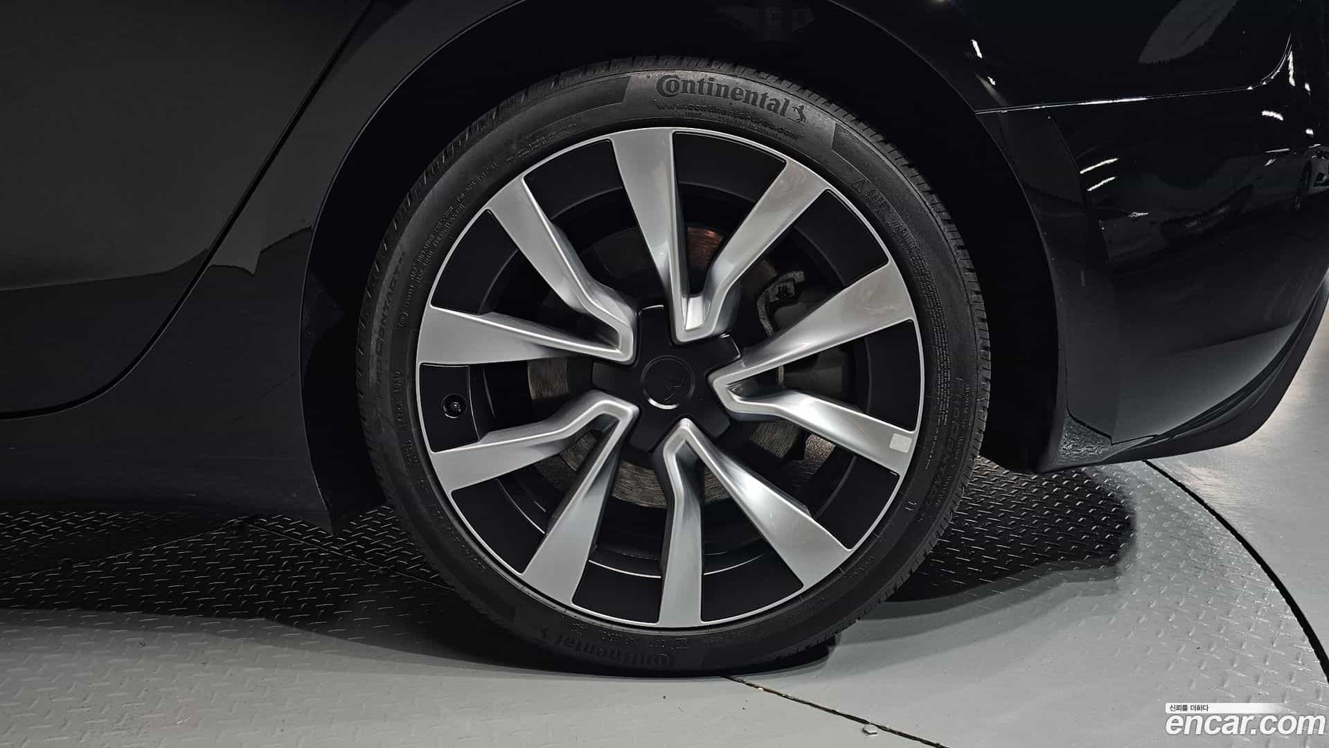 Model 3 Tesla 2024.4-OUTER-031
