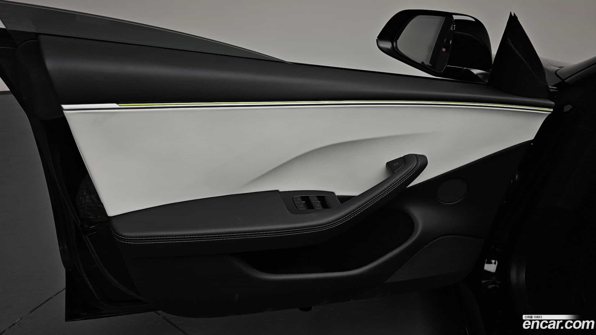 Model 3 Tesla 2024.4-INNER-034