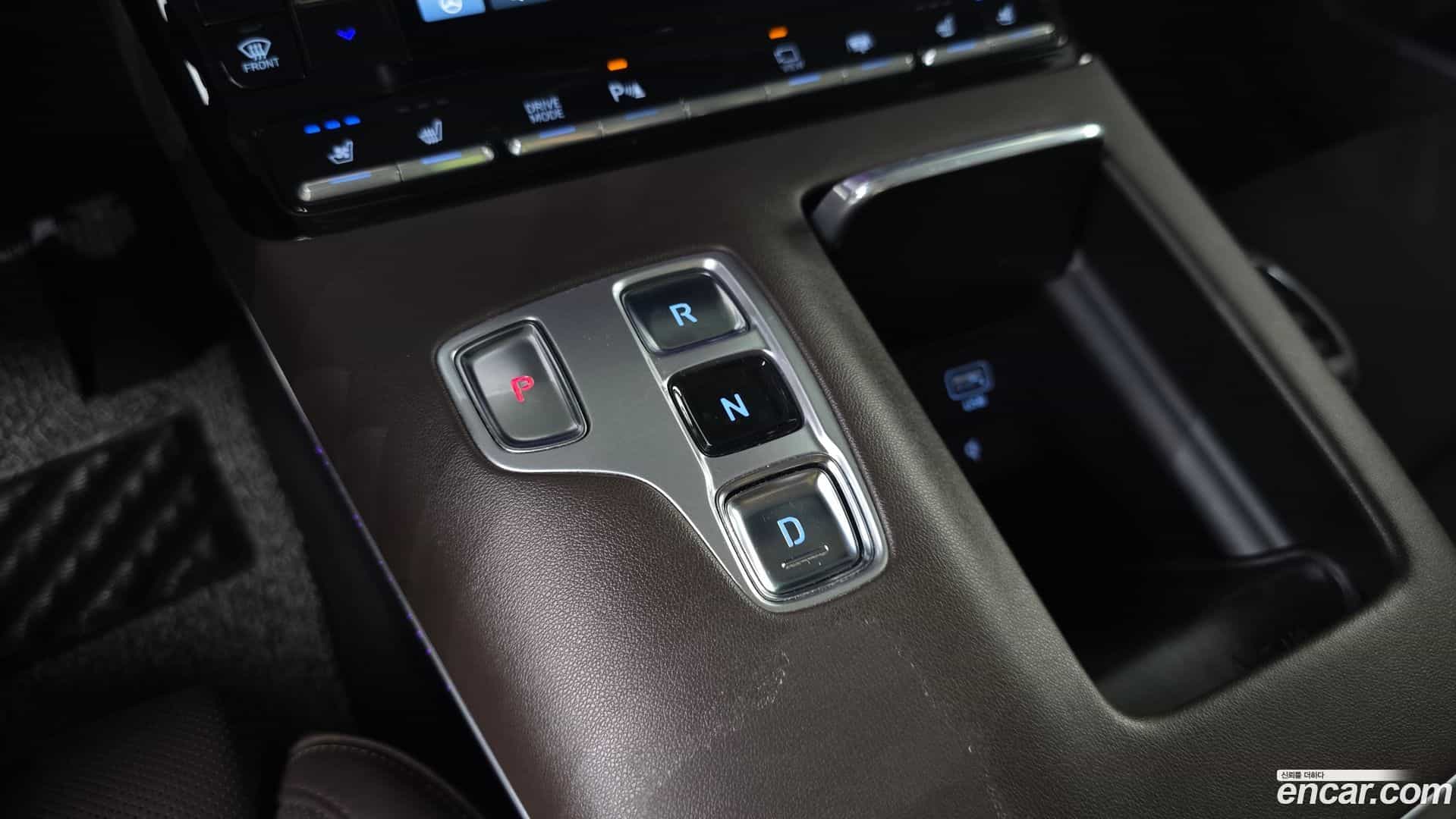 Grandeur Hyundai 2019.11-INNER-009