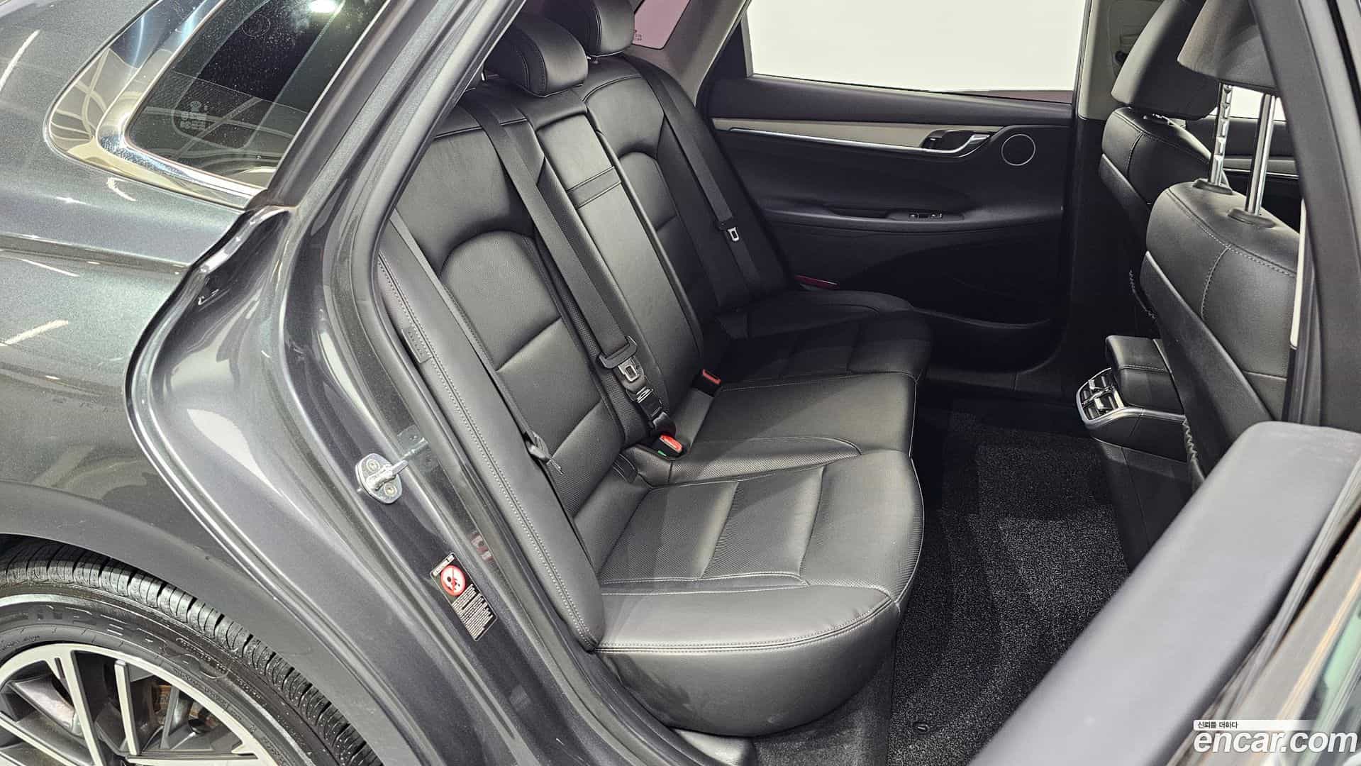 Grandeur Hyundai 2022.4-OPTION-015