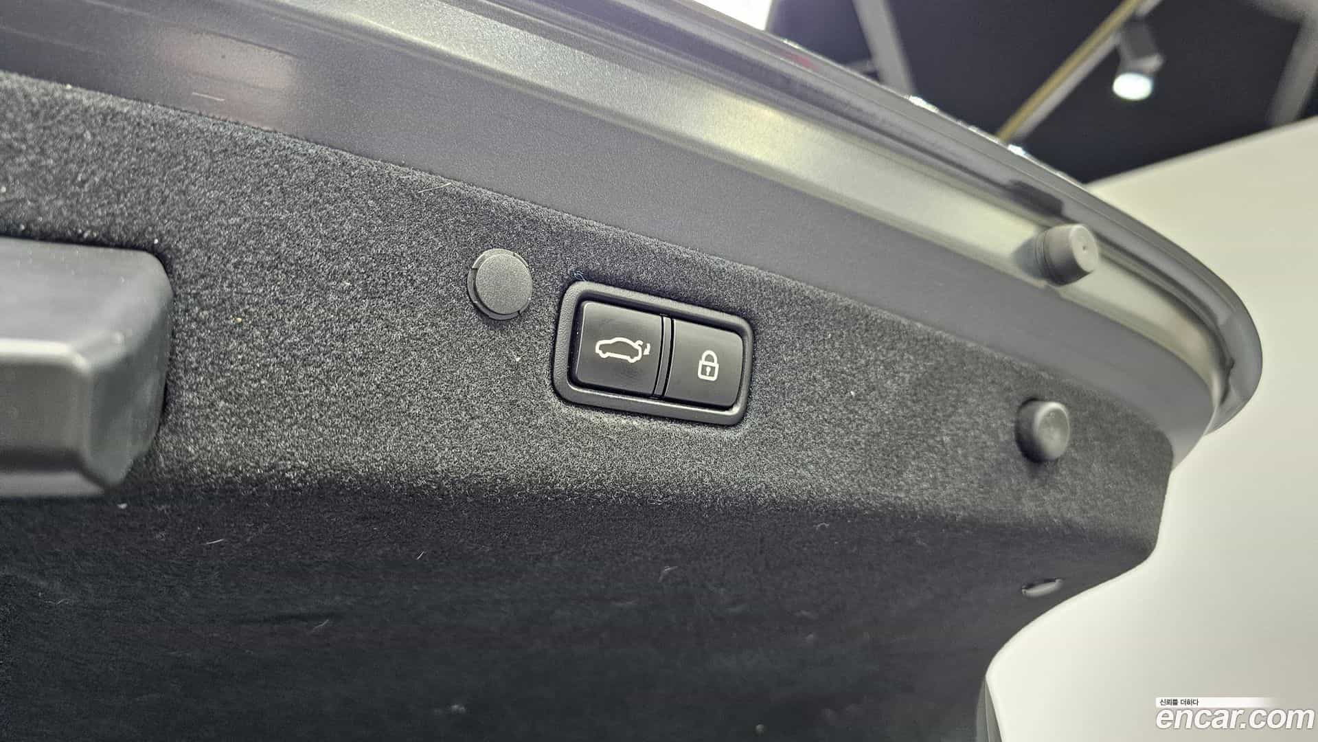 Grandeur Hyundai 2022.4-OPTION-024