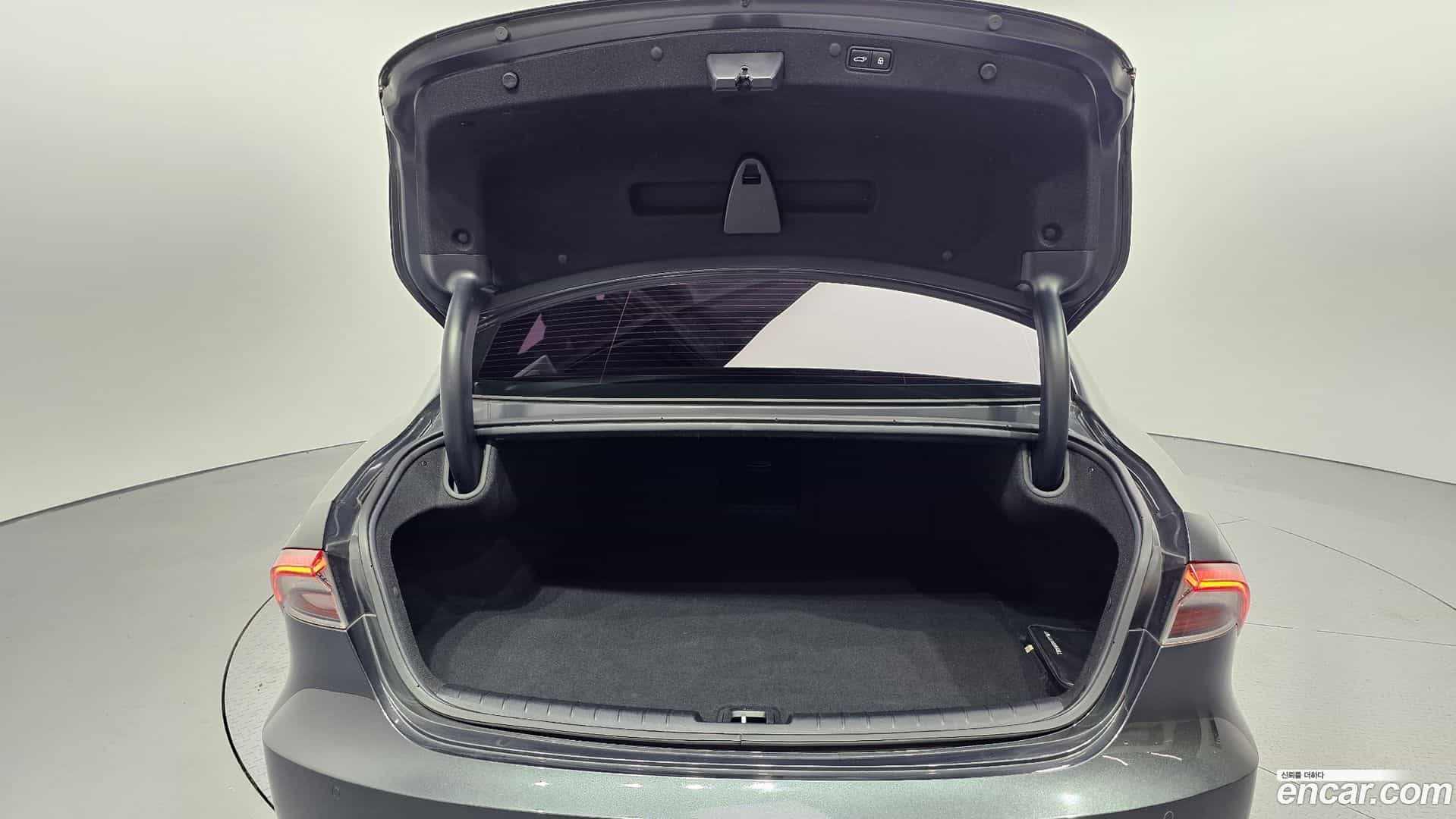 Grandeur Hyundai 2022.4-OPTION-044