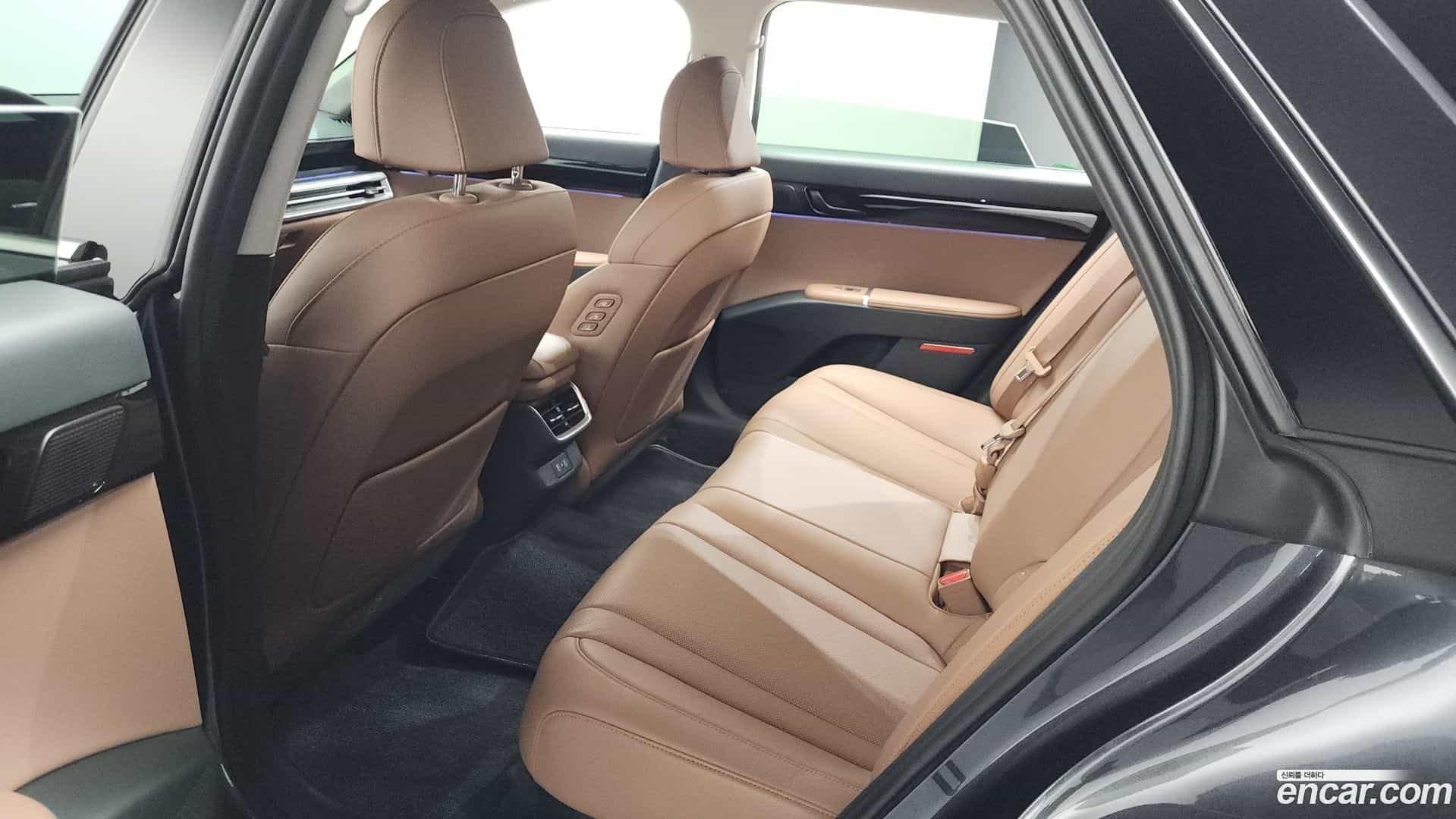 Grandeur Hyundai 2025.11-OPTION-023