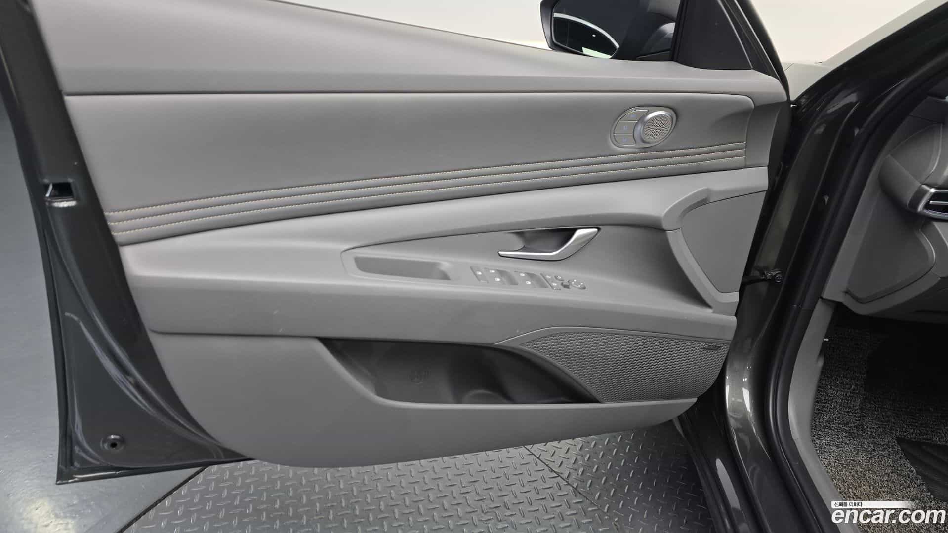 AVANTE Hyundai 2023.1-INNER-034