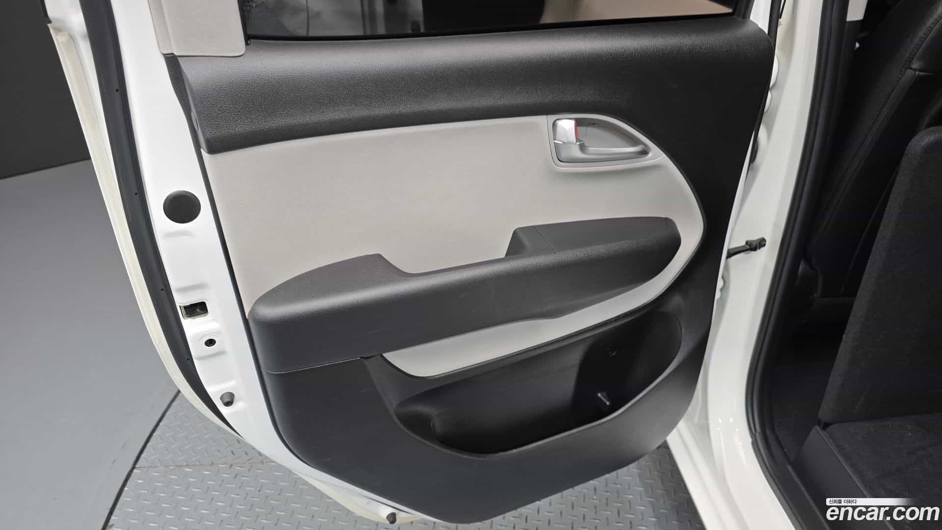 RAY Kia 2022.2-INNER-035