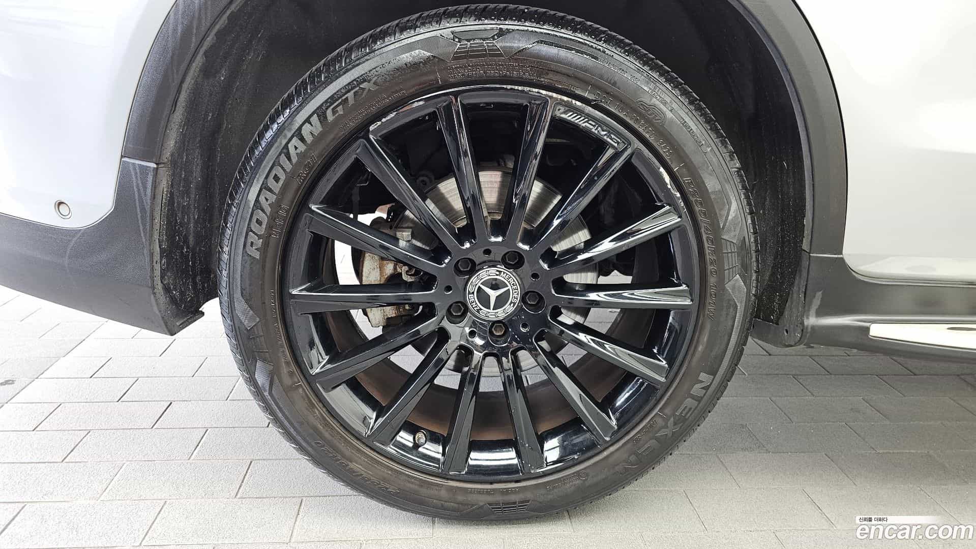 GLC-Class Mercedes-Benz 2017.4-OUTER-005
