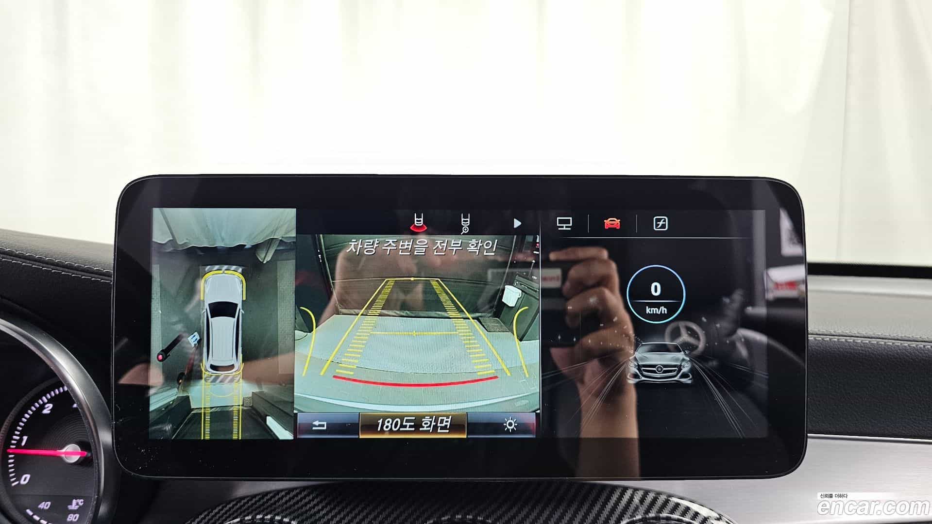 GLC-Class Mercedes-Benz 2017.4-OPTION-019