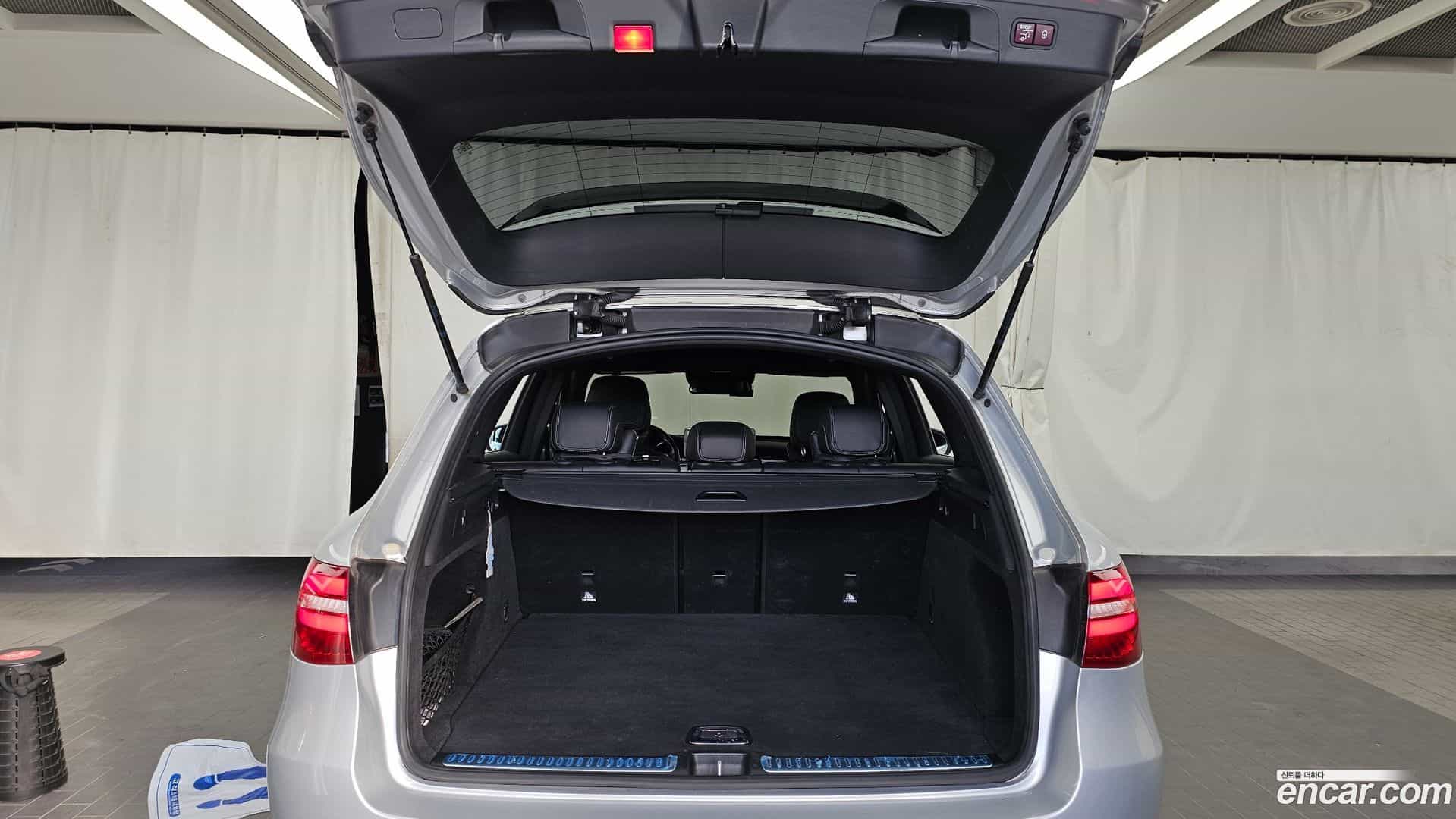 GLC-Class Mercedes-Benz 2017.4-OPTION-024