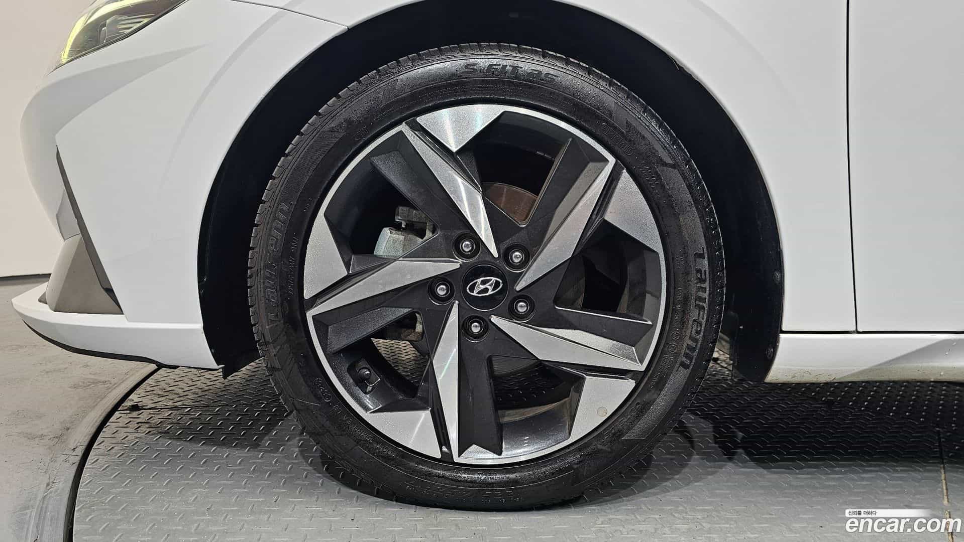 AVANTE Hyundai 2020.6-OUTER-005
