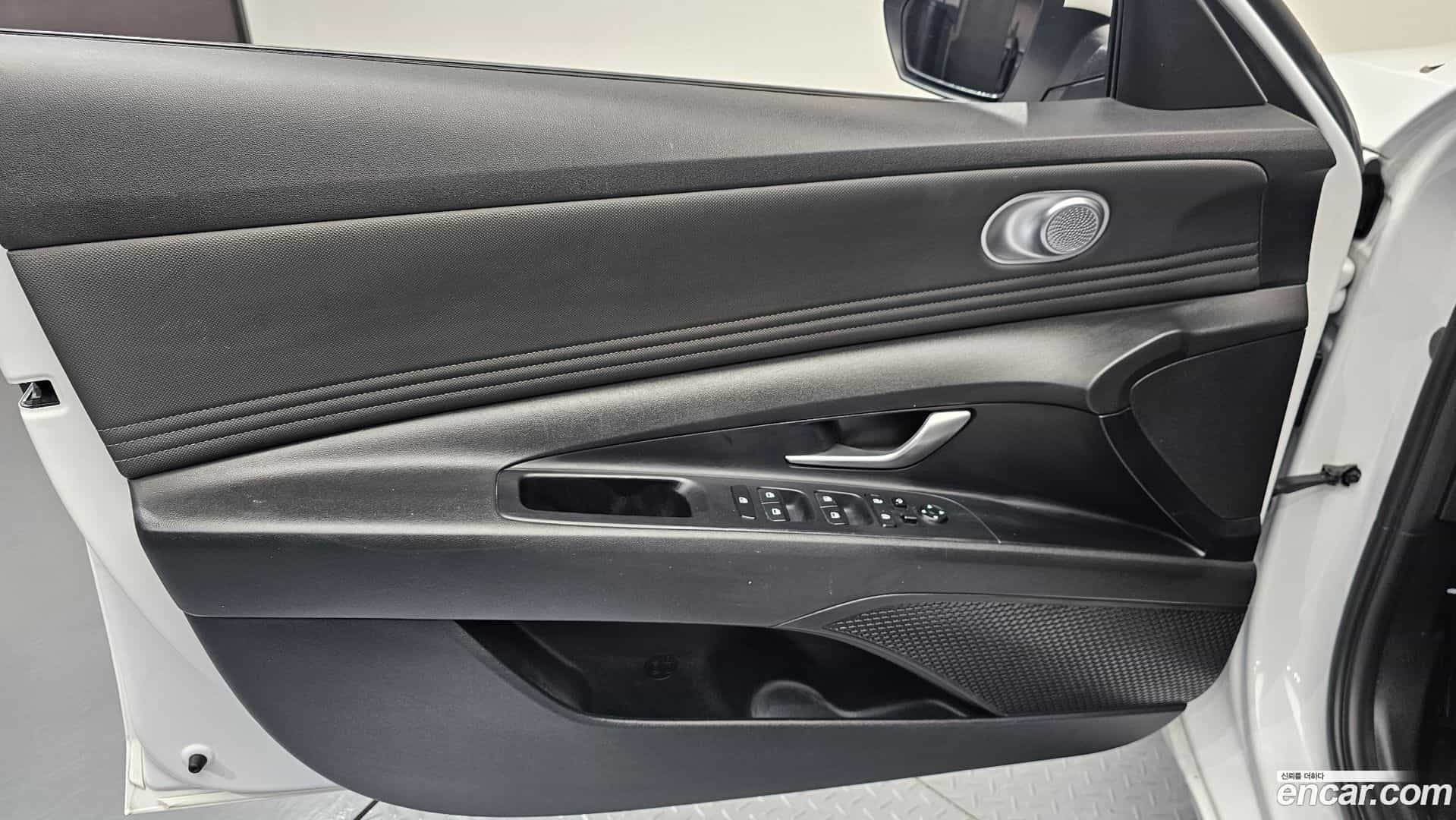 AVANTE Hyundai 2020.6-INNER-034
