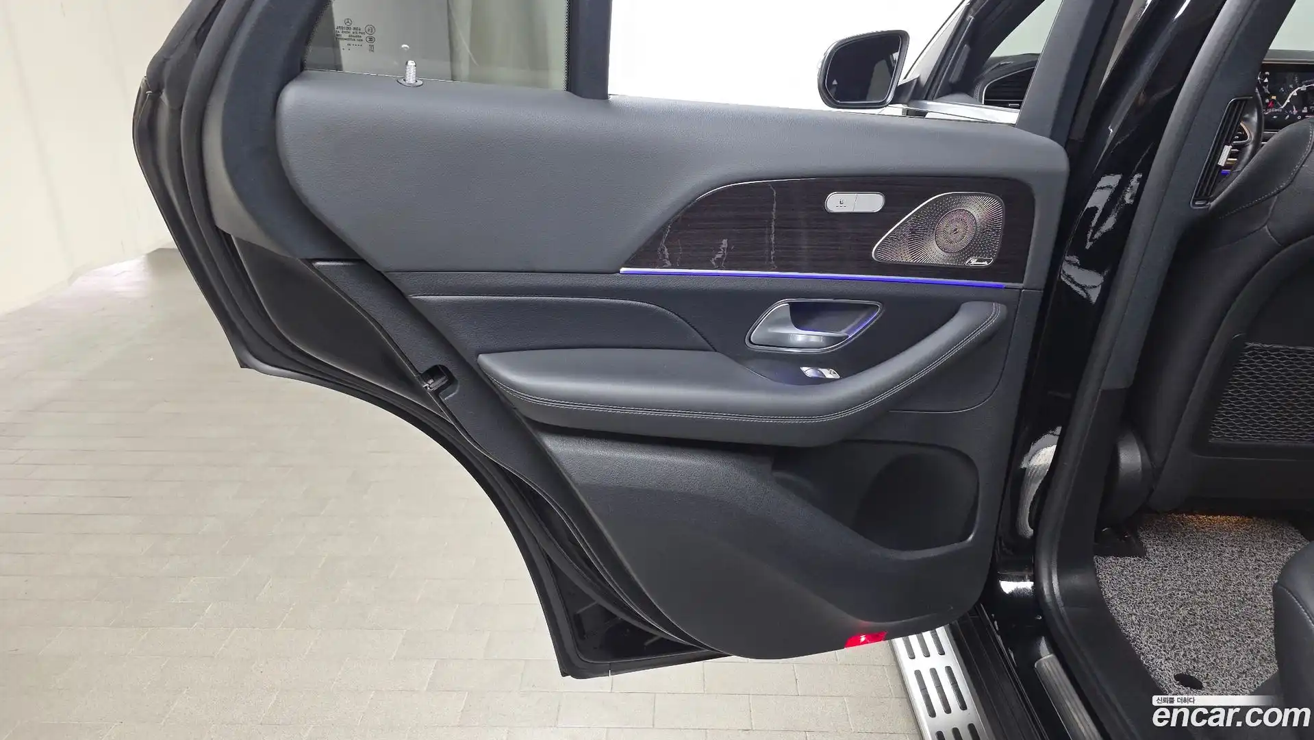 GLE-Class Mercedes-Benz 2021.9-INNER-035