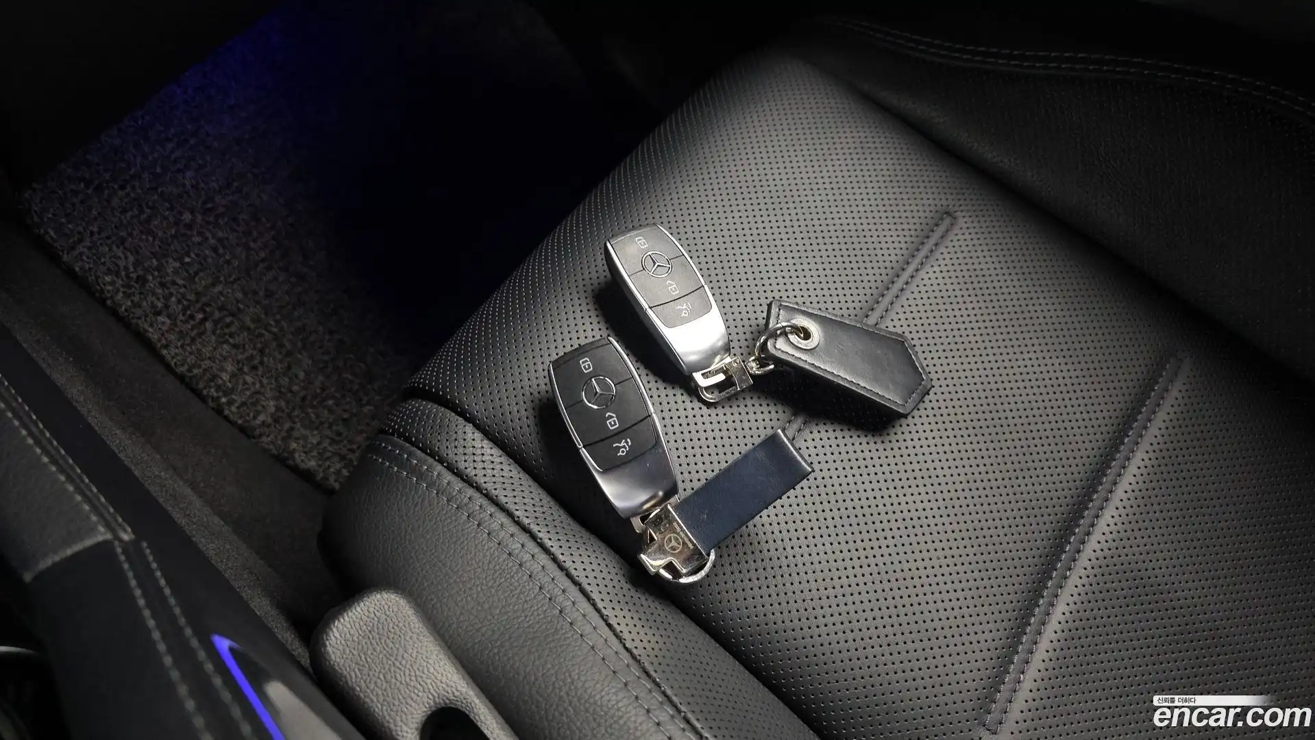 GLE-Class Mercedes-Benz 2021.9-INNER-036