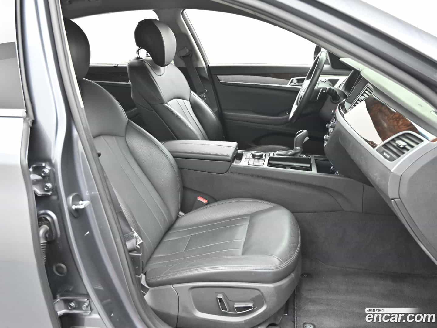 Genesis Hyundai 2015.10-INNER-010