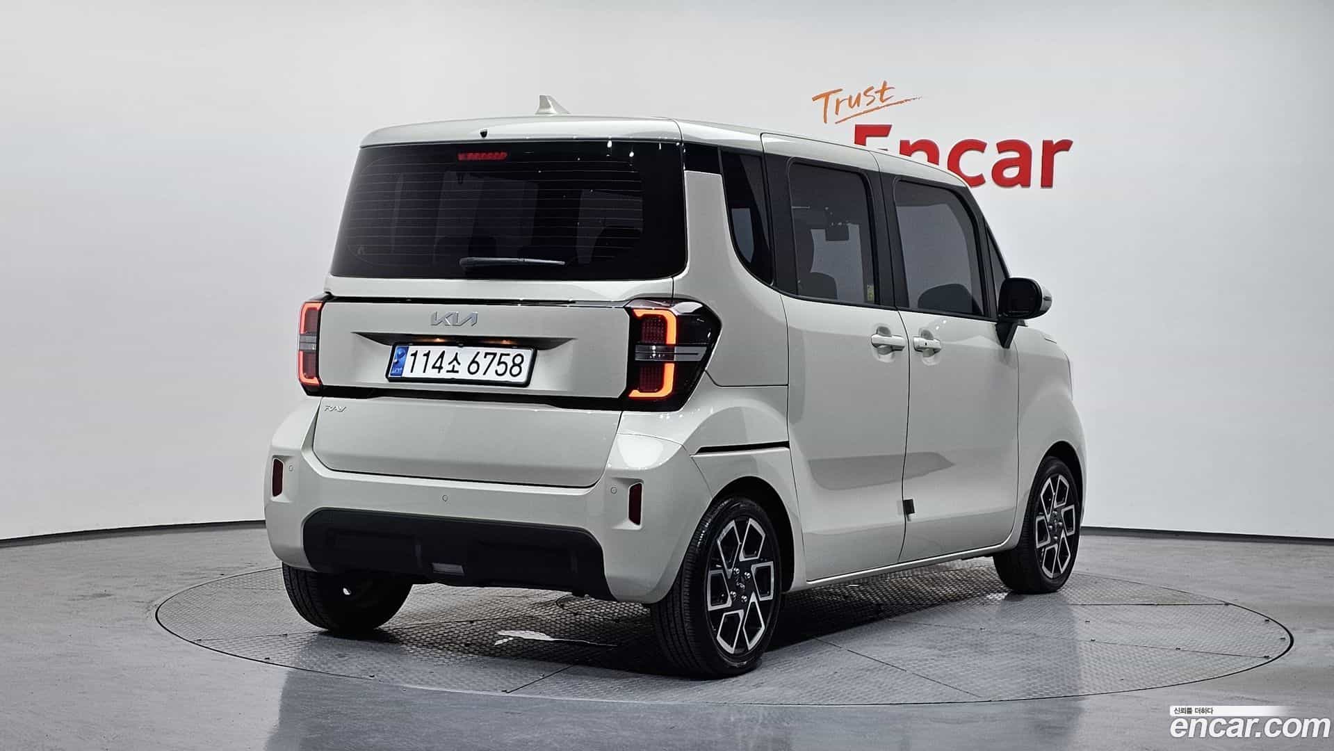 RAY Kia 2024.0-OUTER-002
