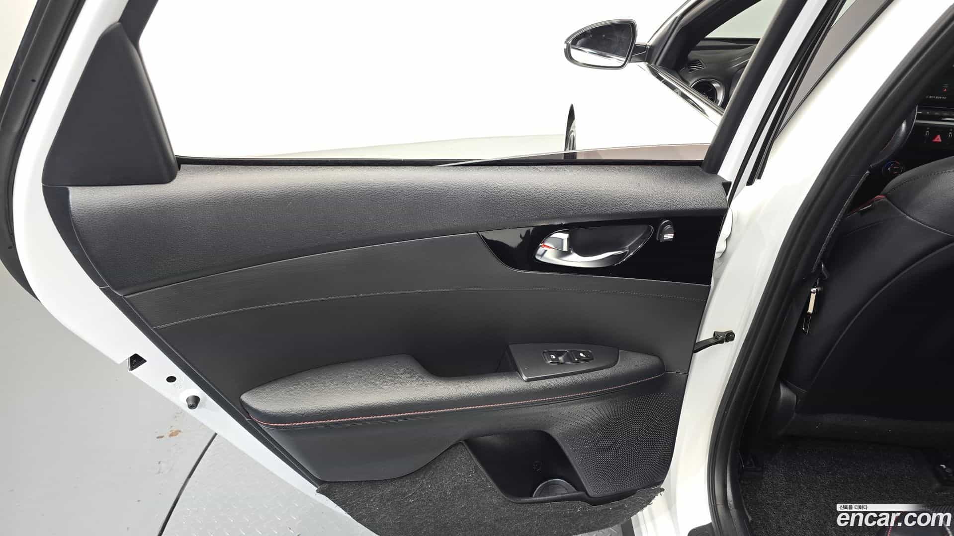 K3 Kia 2020.1-INNER-035