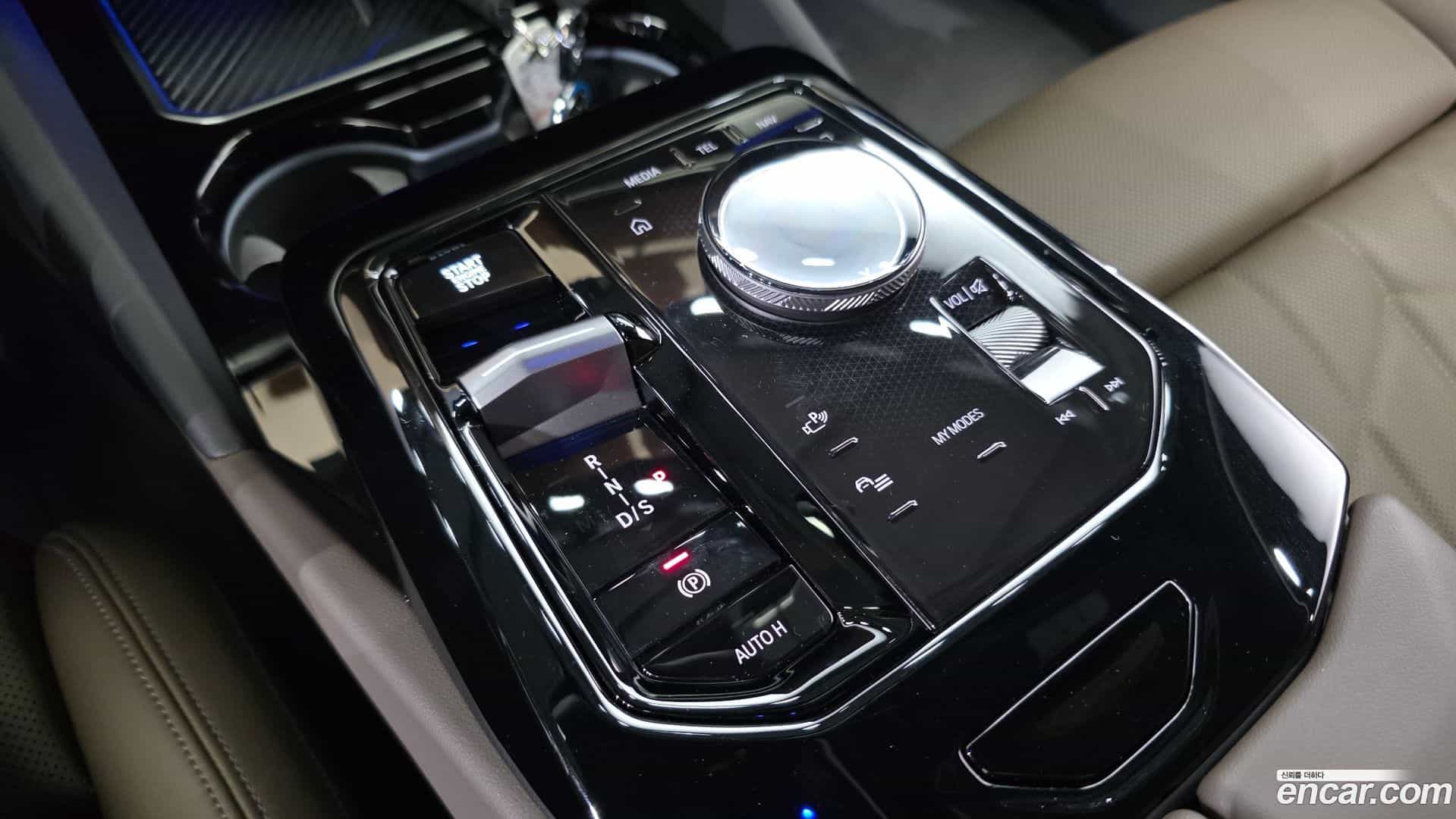 5-Series BMW 2024.6-INNER-009