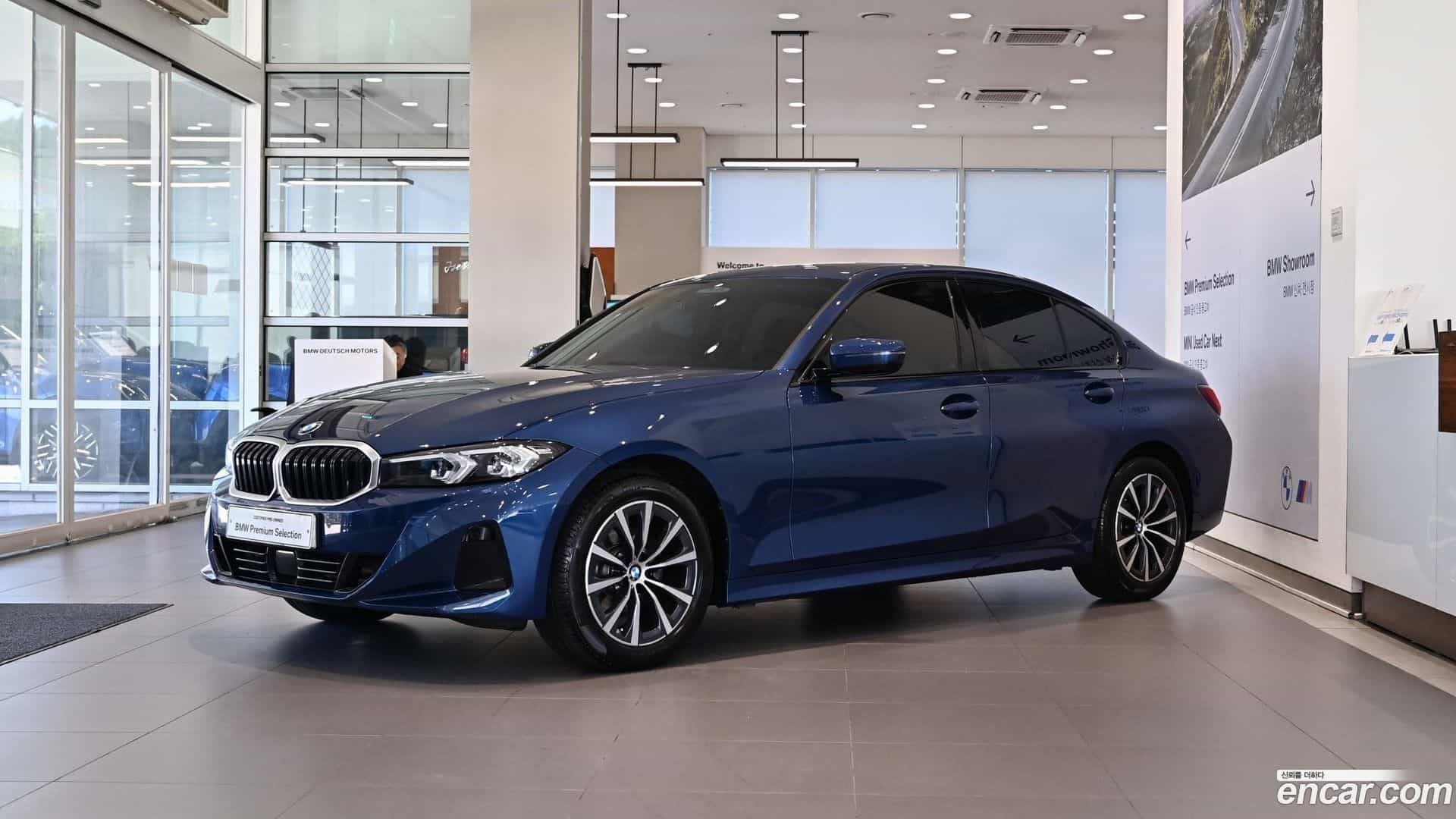 3-Series BMW 2023.6-OUTER-001