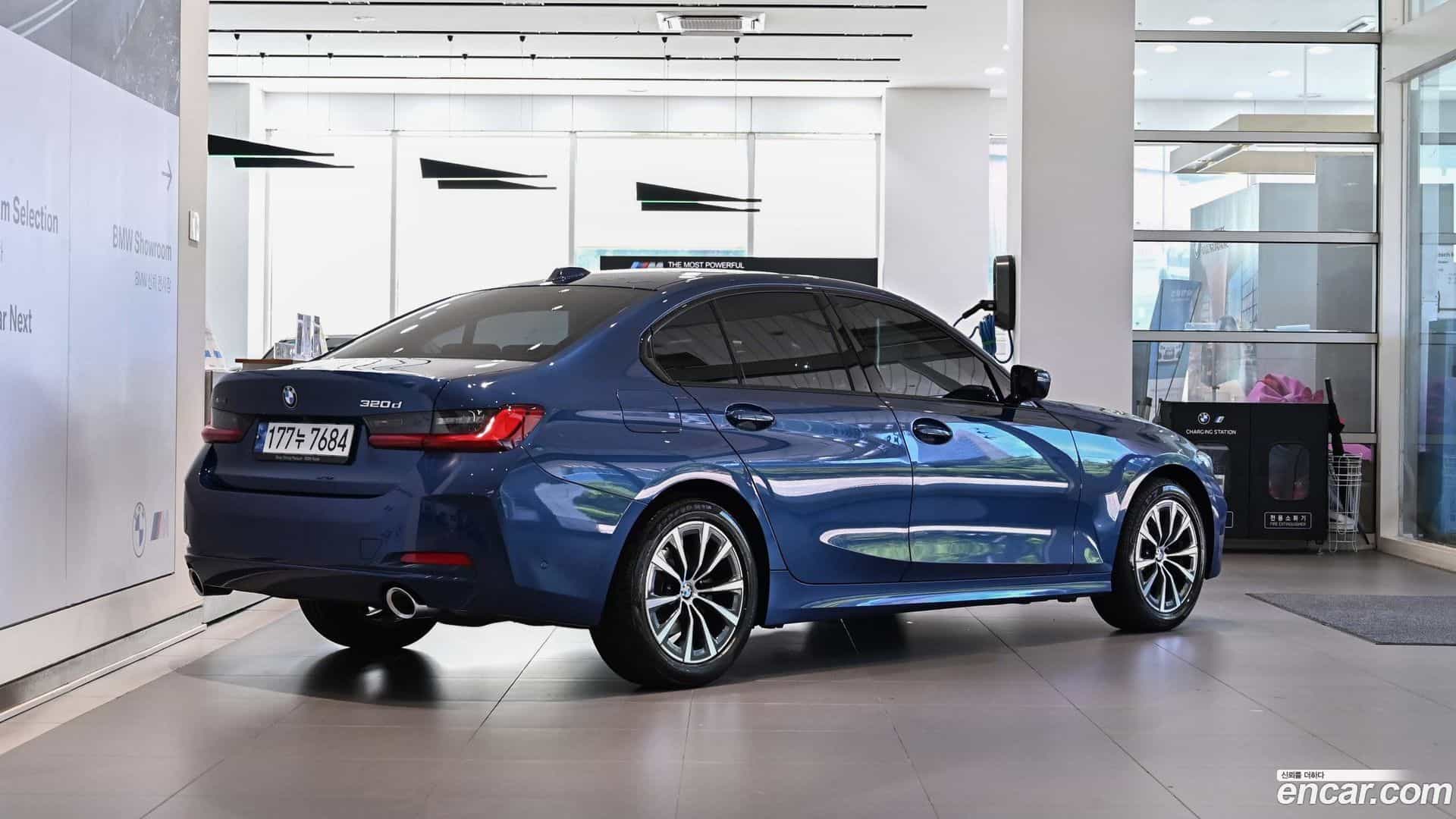 3-Series BMW 2023.6-OUTER-004