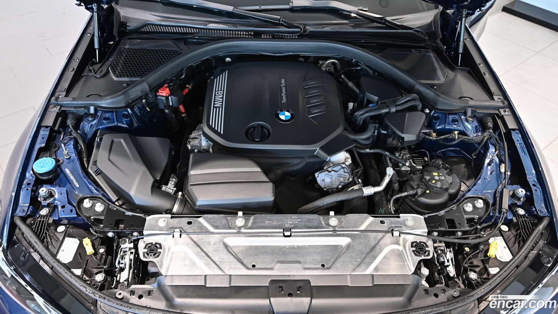 3-Series BMW 2023.6-OUTER-006