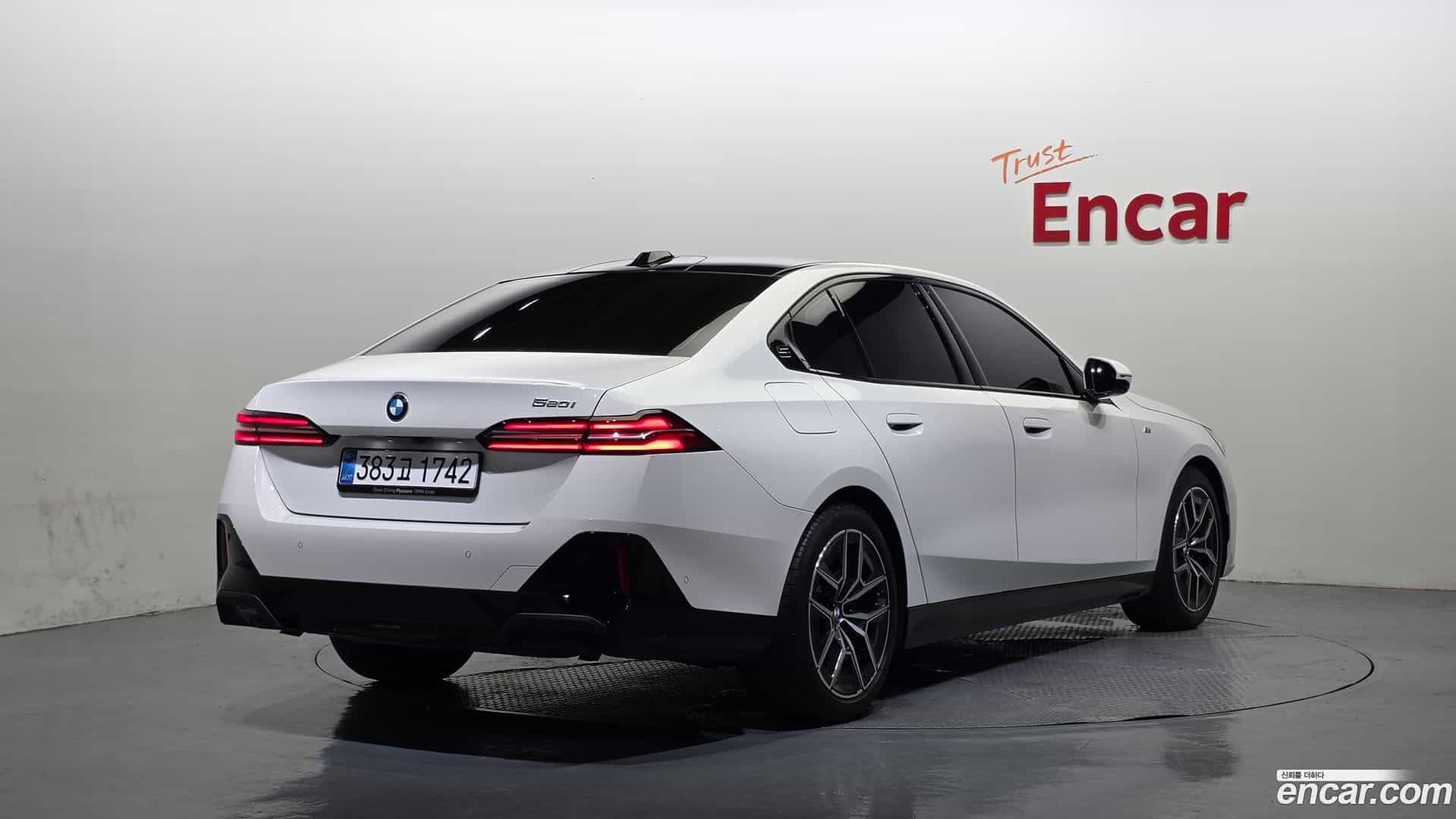 5-Series BMW 2025.8-OUTER-002