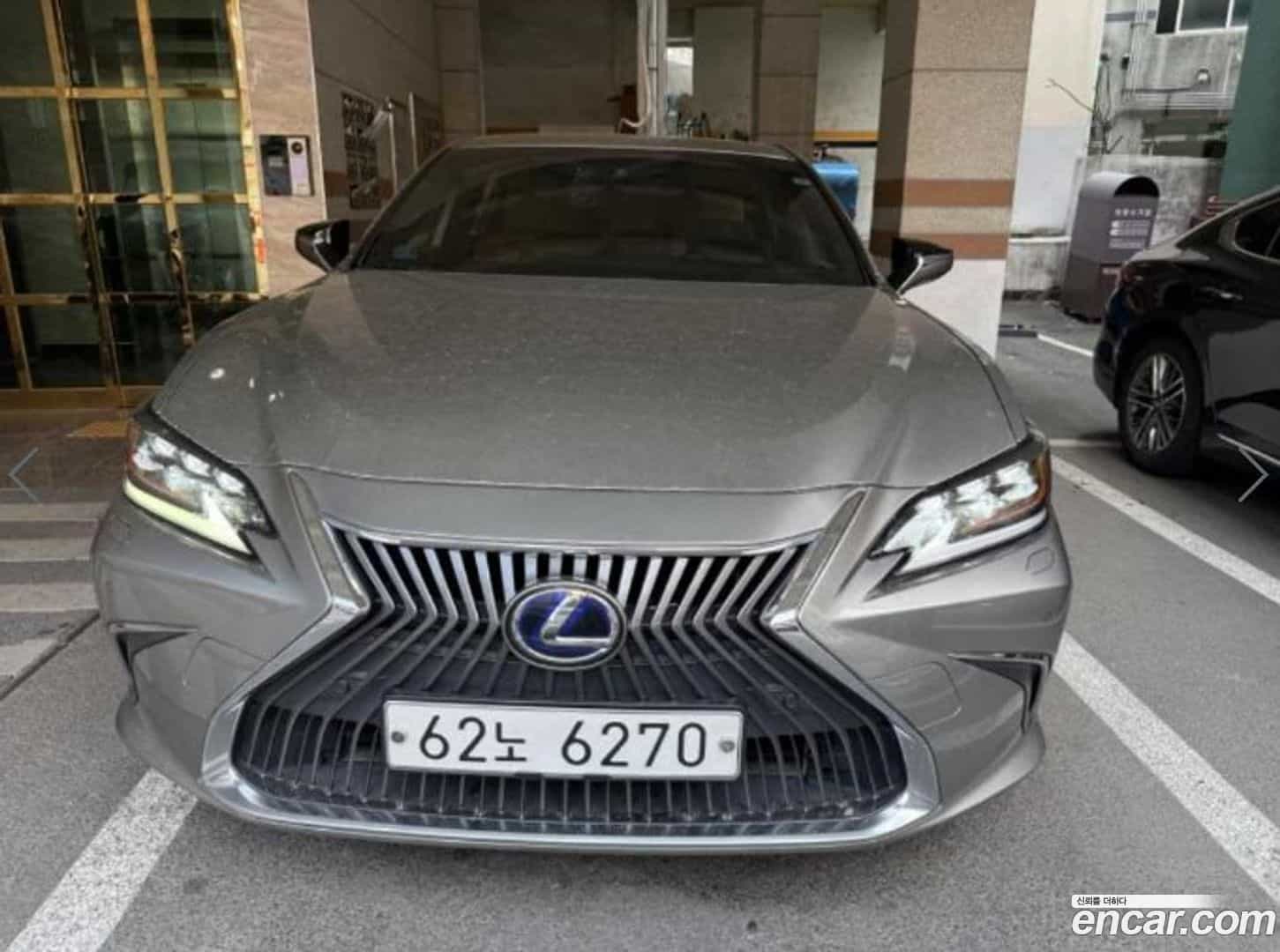 ES Lexus 2019.4-OUTER-004