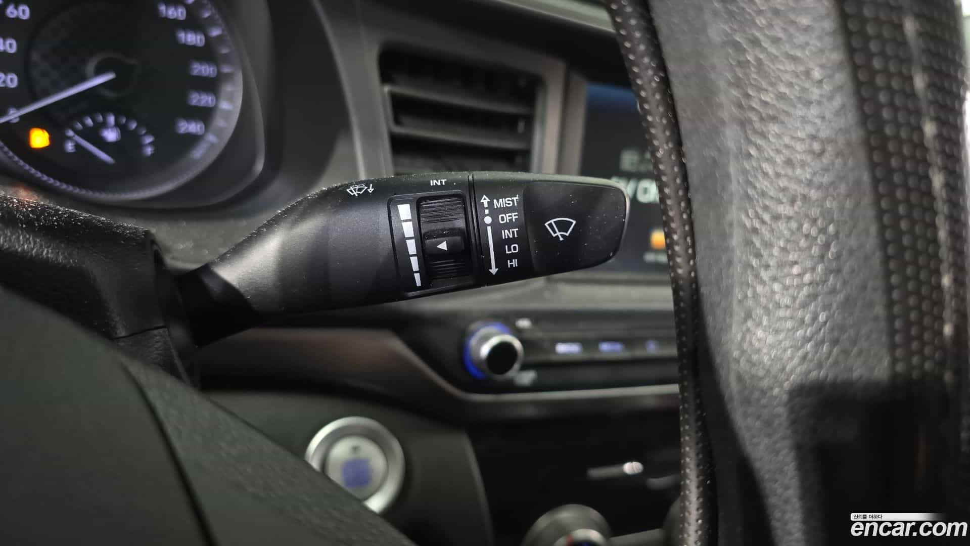 AVANTE Hyundai 2019.0-OPTION-021