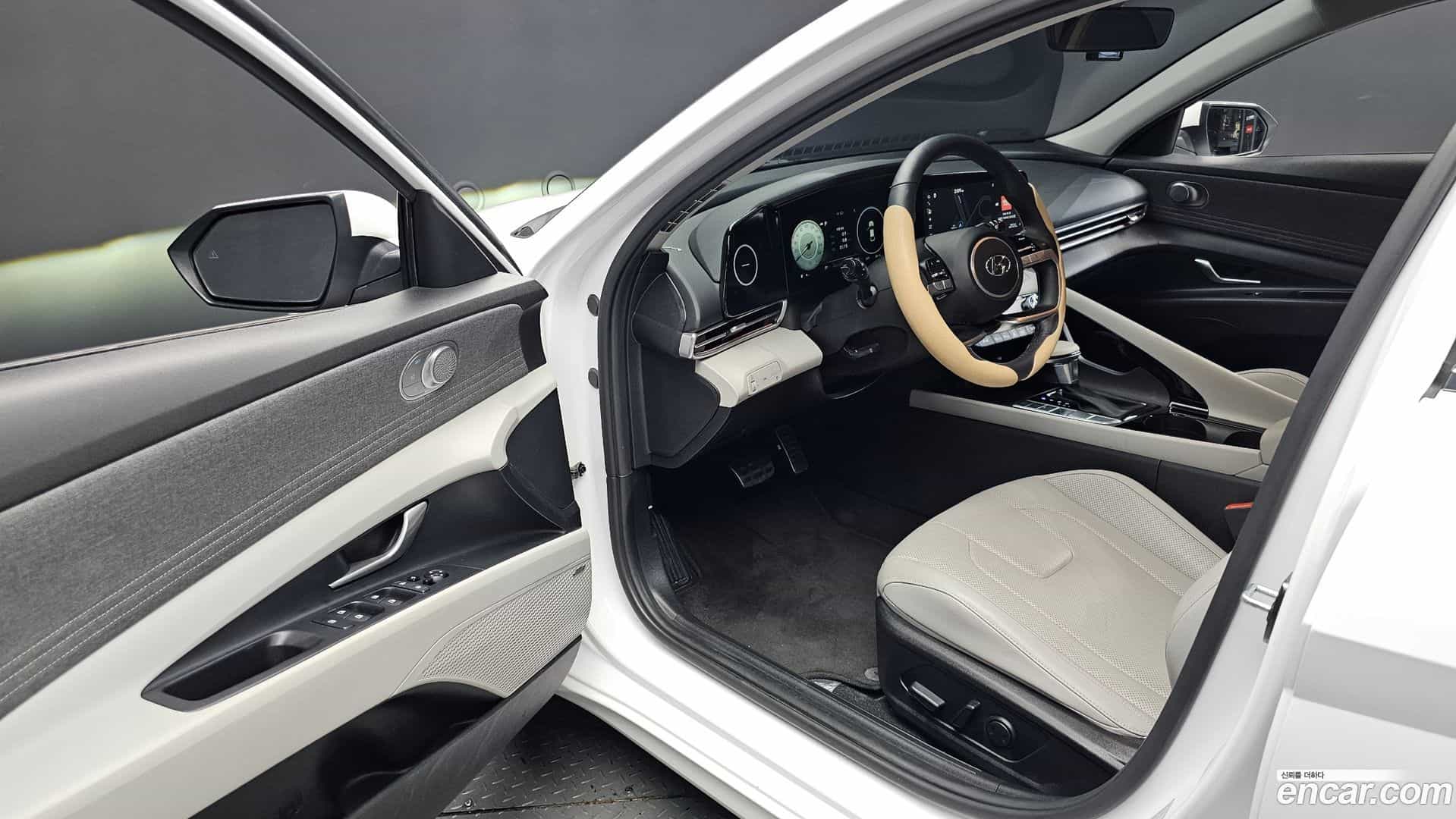 AVANTE Hyundai 2021.2-INNER-010