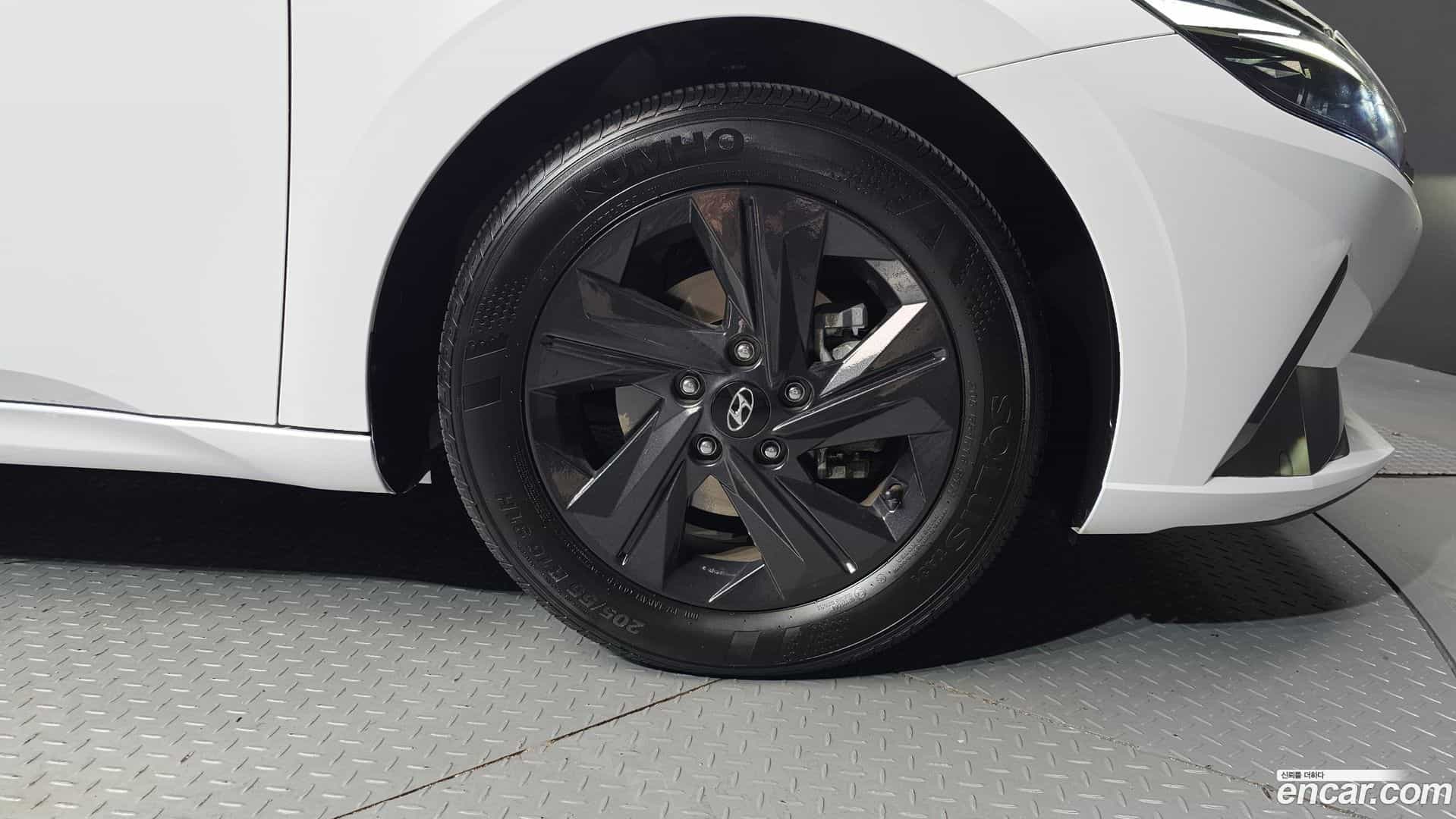 AVANTE Hyundai 2021.2-OUTER-031