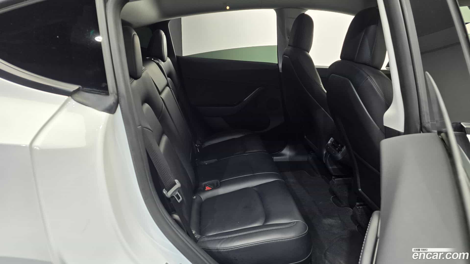 Model Y Tesla 2021.8-OPTION-015