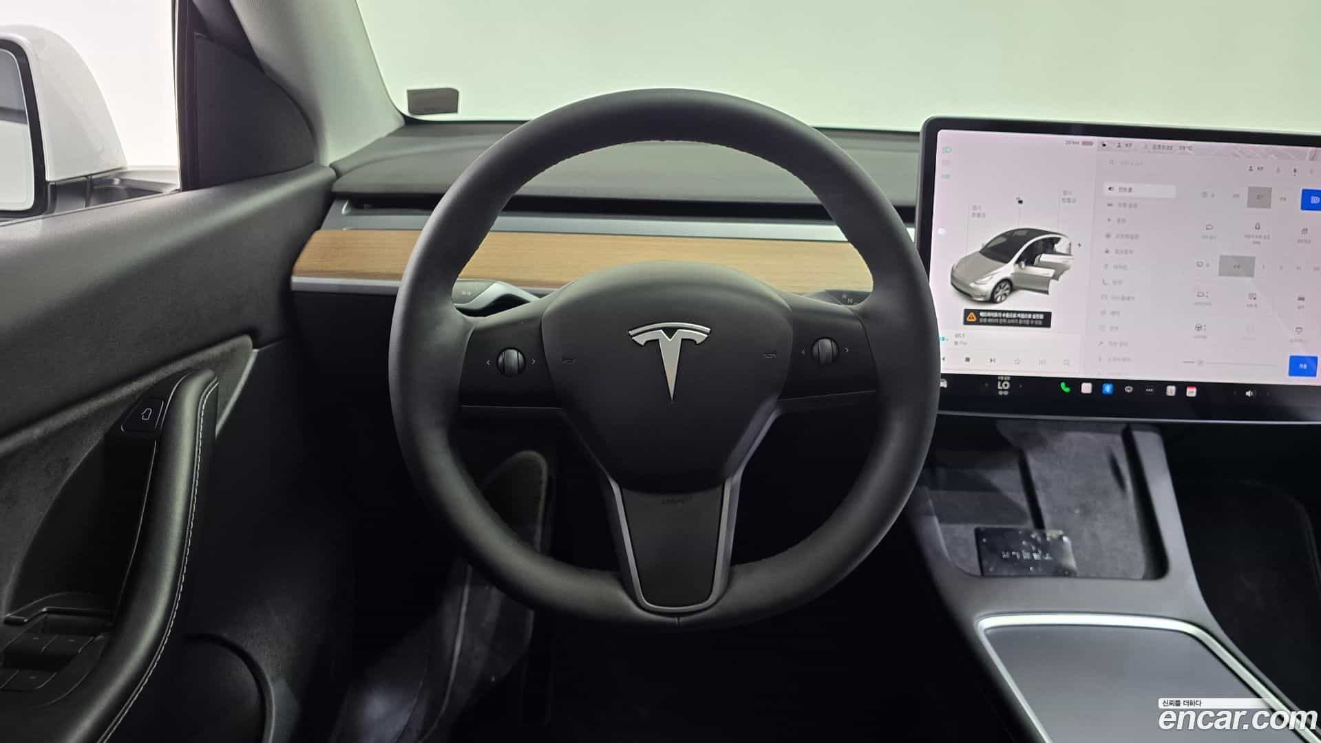Model Y Tesla 2021.8-OPTION-017