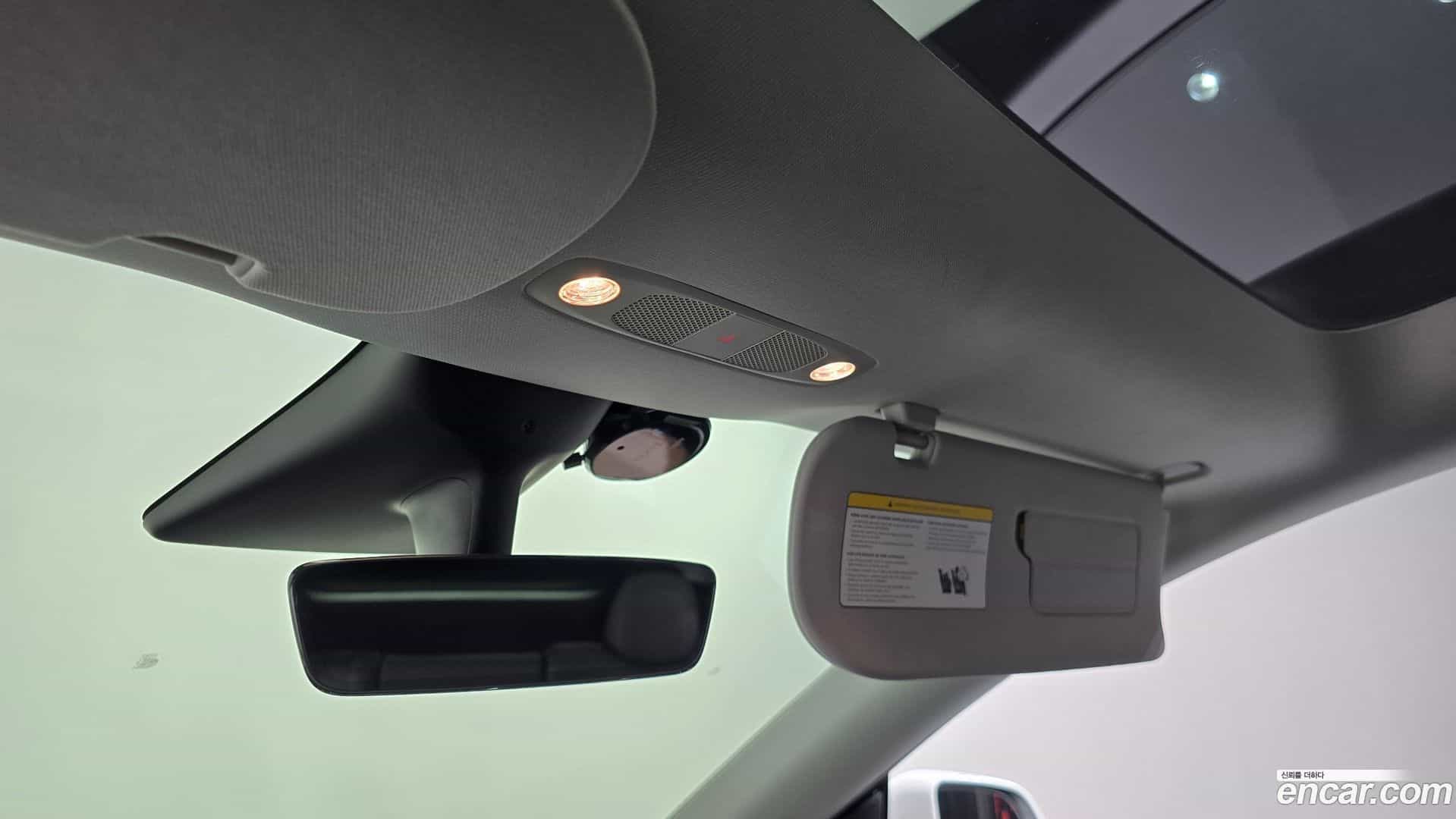 Model Y Tesla 2021.8-OPTION-019