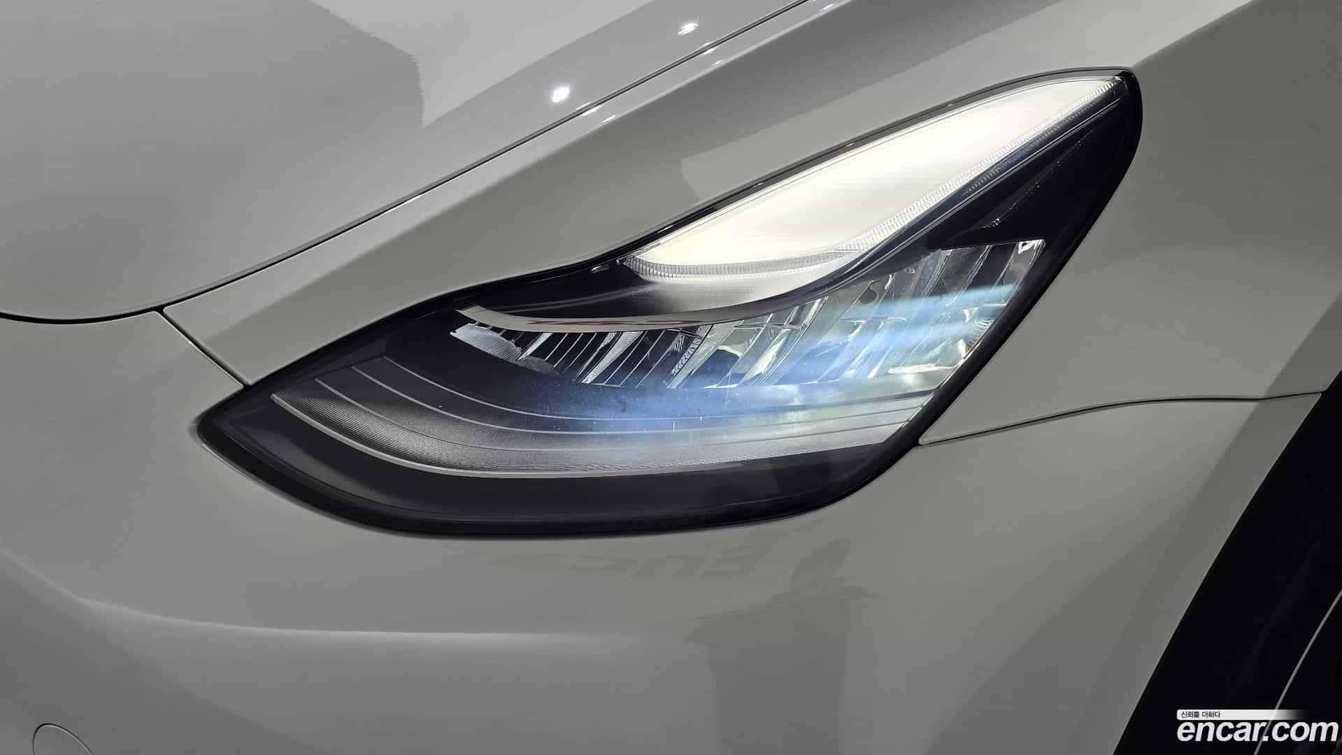 Model Y Tesla 2021.8-OUTER-032