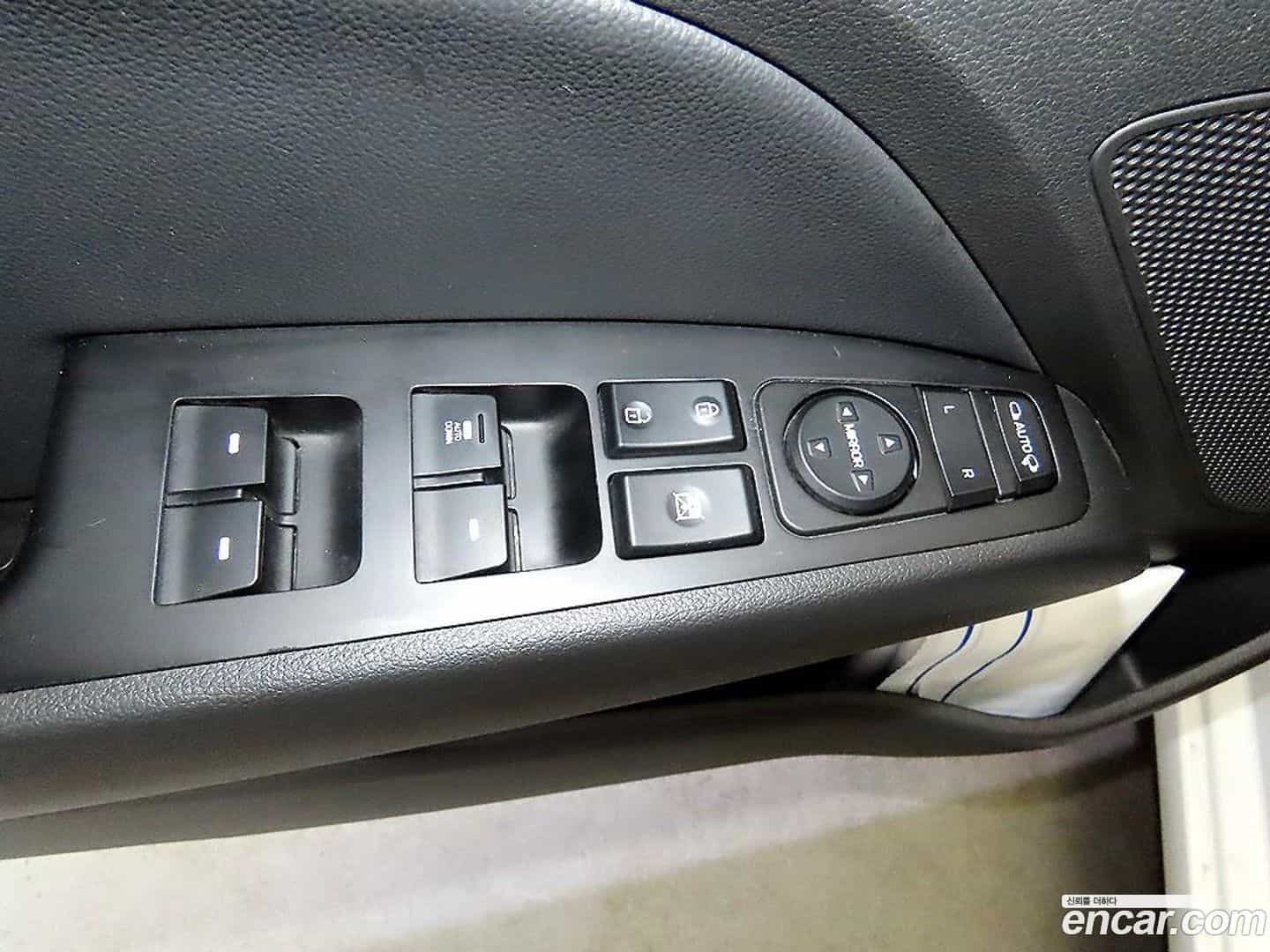 AVANTE Hyundai 2020.2-OPTION-017
