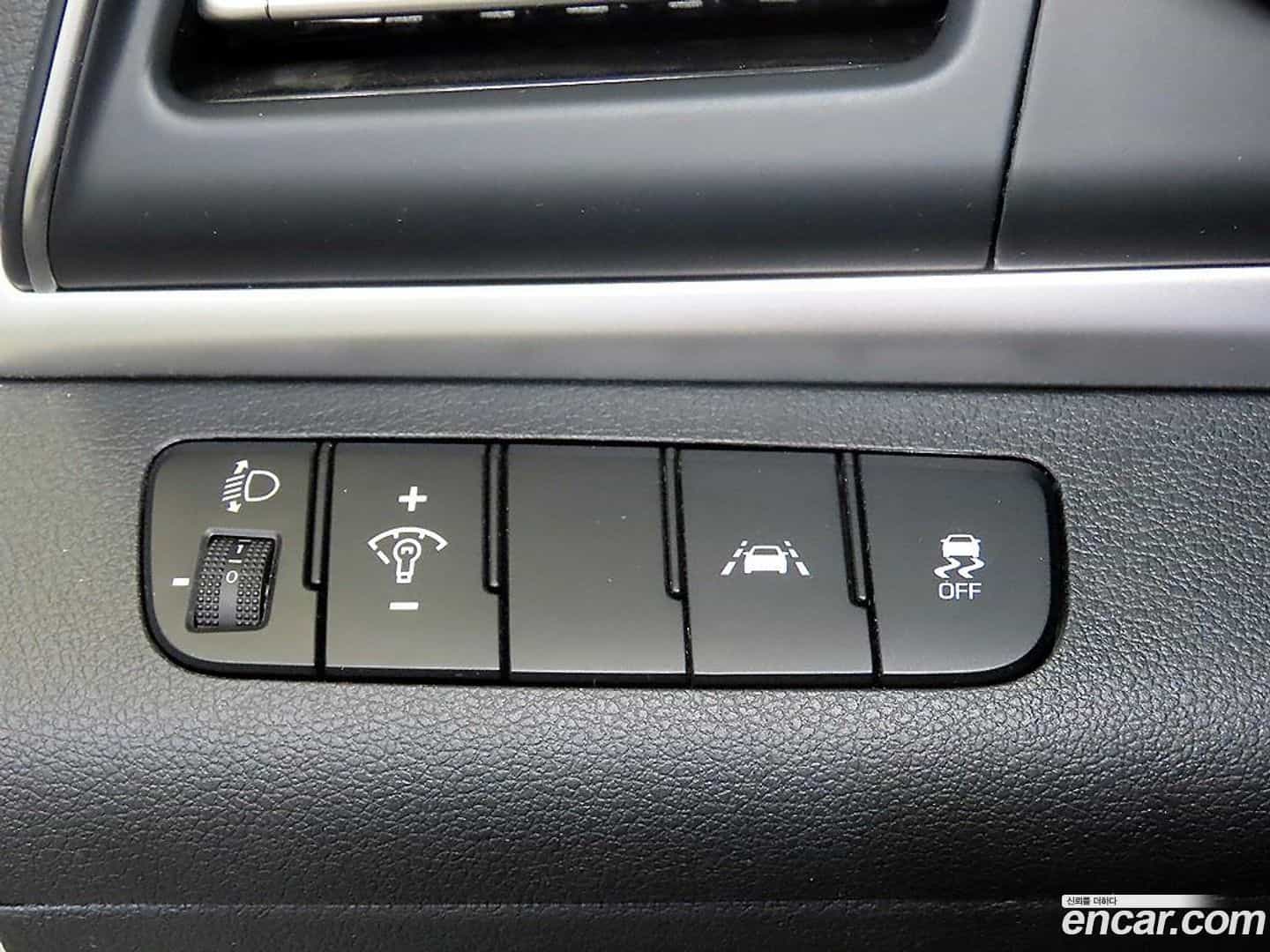 AVANTE Hyundai 2020.2-OPTION-018