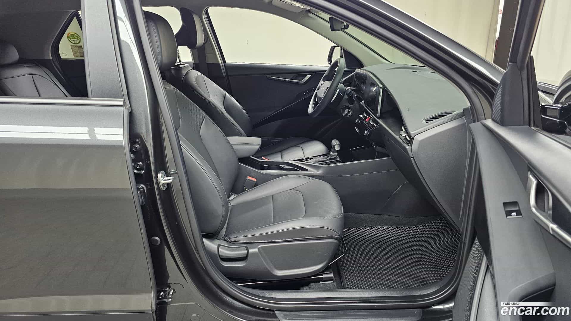 Niro Kia 2022.3-INNER-036