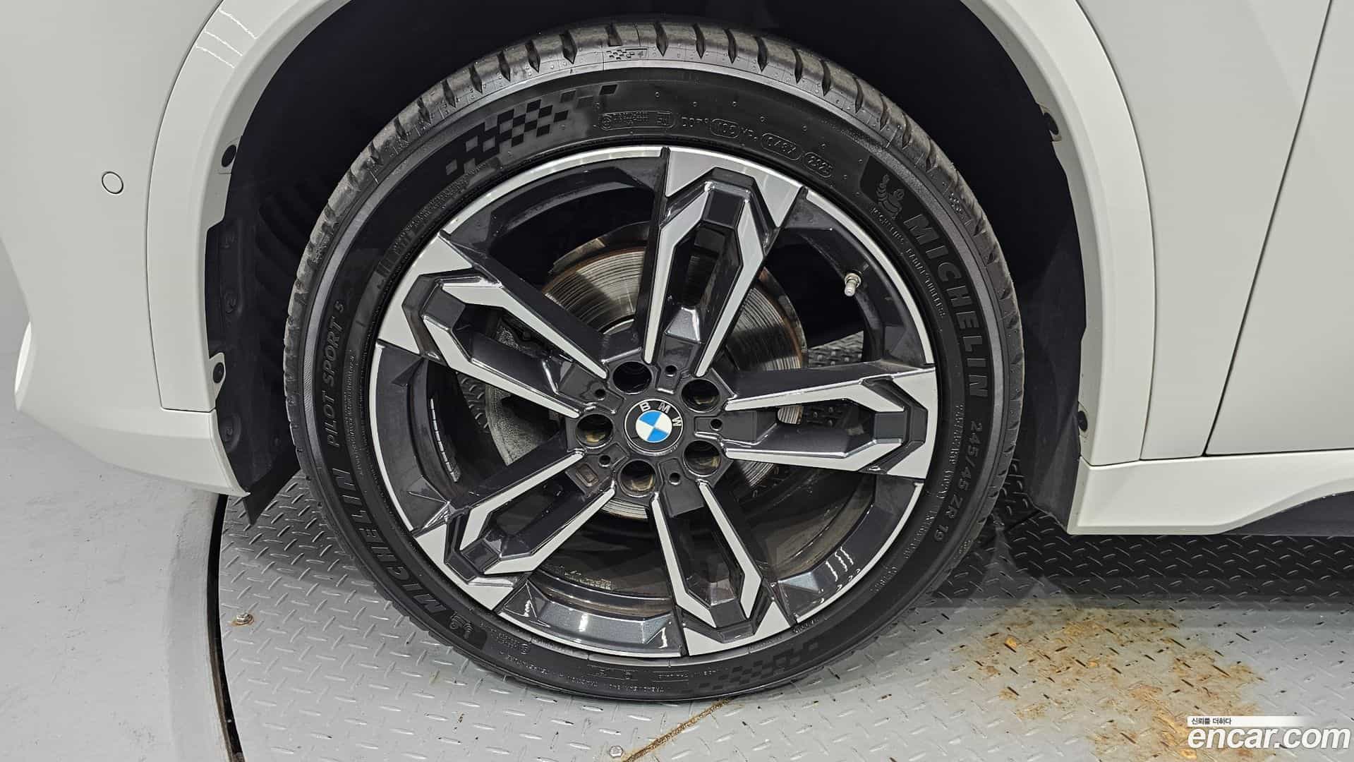 X1 BMW 2025.7-OUTER-005