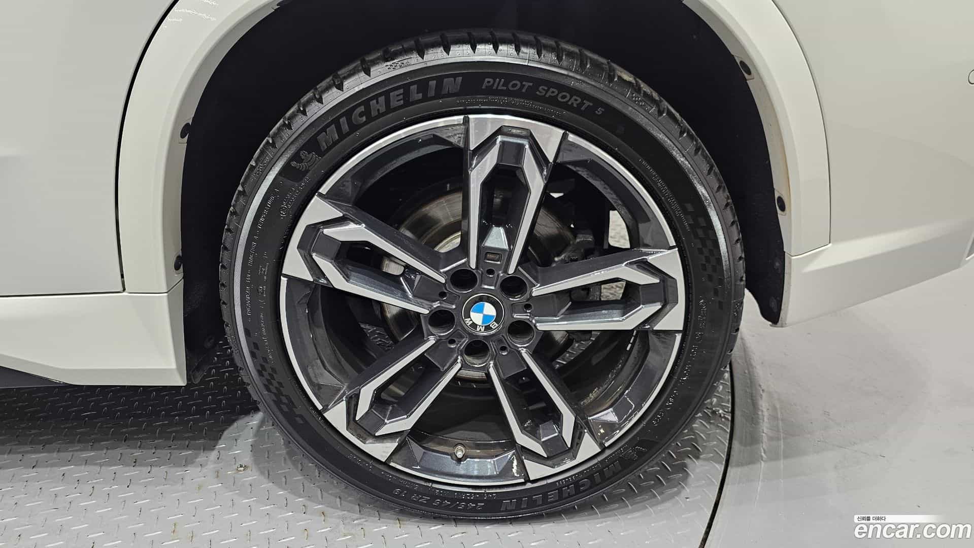 X1 BMW 2025.7-OUTER-031