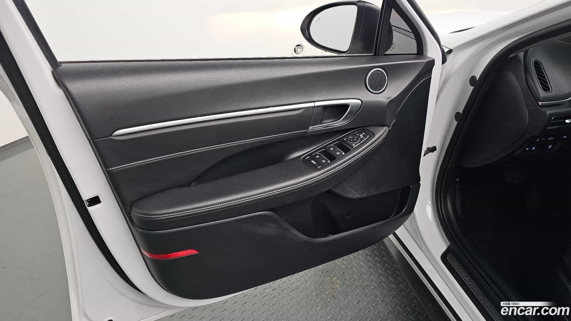 Sonata Hyundai 2023.2-INNER-034