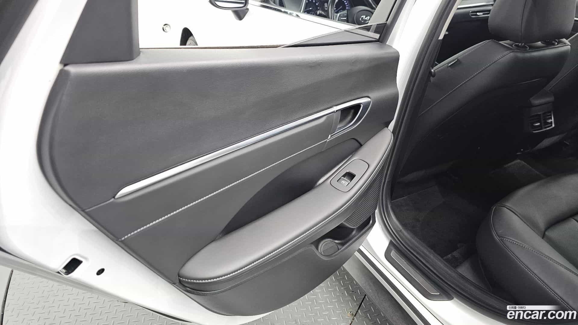 Sonata Hyundai 2023.2-INNER-035