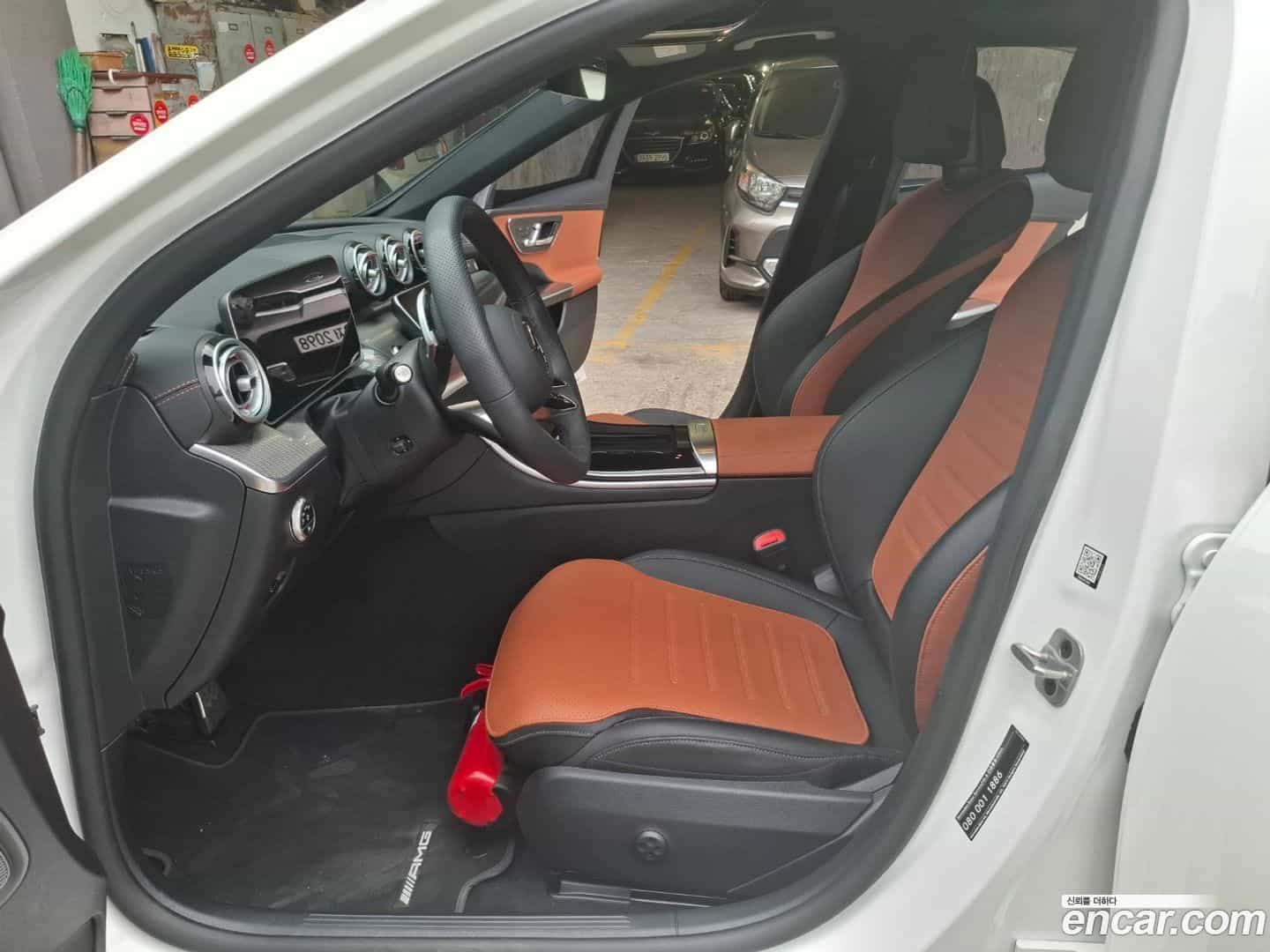 C-Class Mercedes-Benz 2025.4-INNER-009