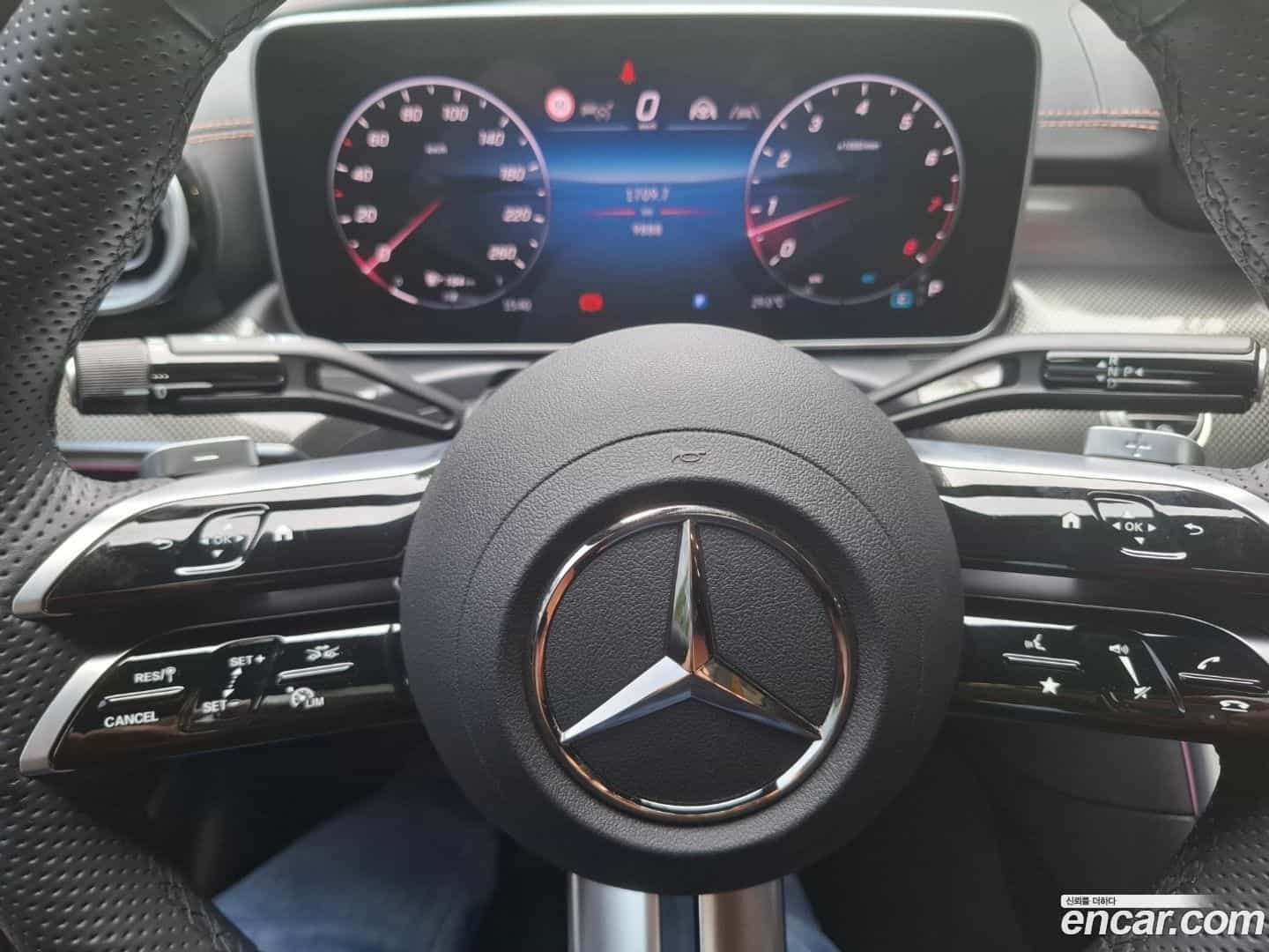 C-Class Mercedes-Benz 2025.4-OPTION-017