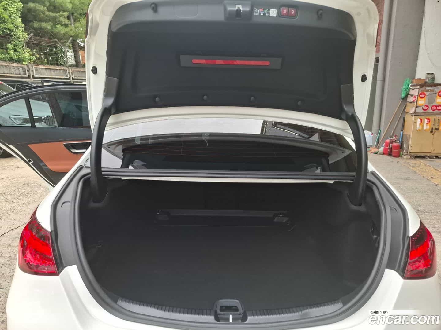 C-Class Mercedes-Benz 2025.4-OPTION-022