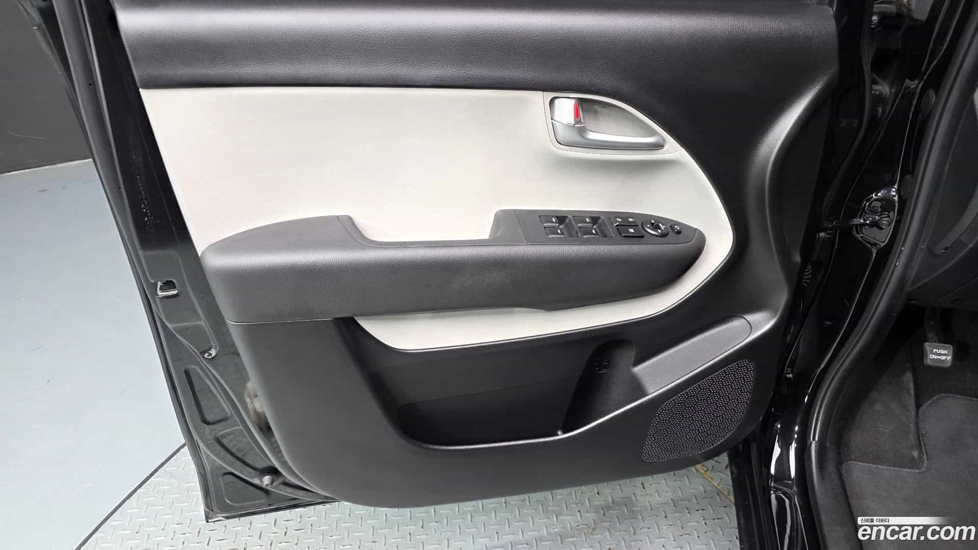 RAY Kia 2022.10-INNER-035