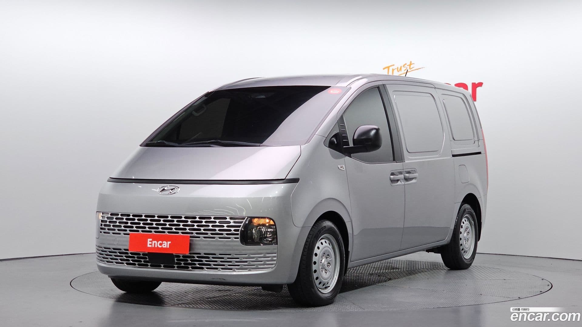 Main__Slider__Photo:Staria Hyundai 2021.5-0