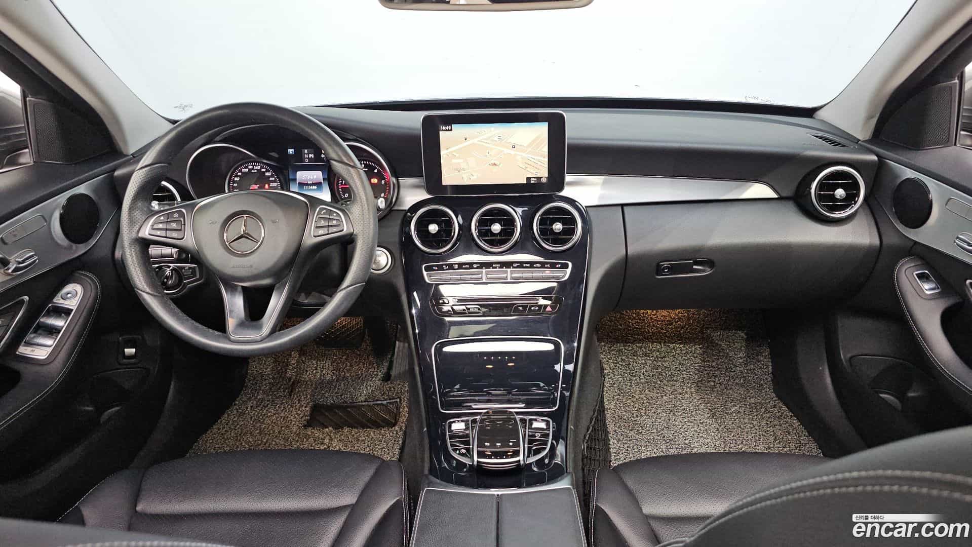 C-Class Mercedes-Benz 2017.5-INNER-007