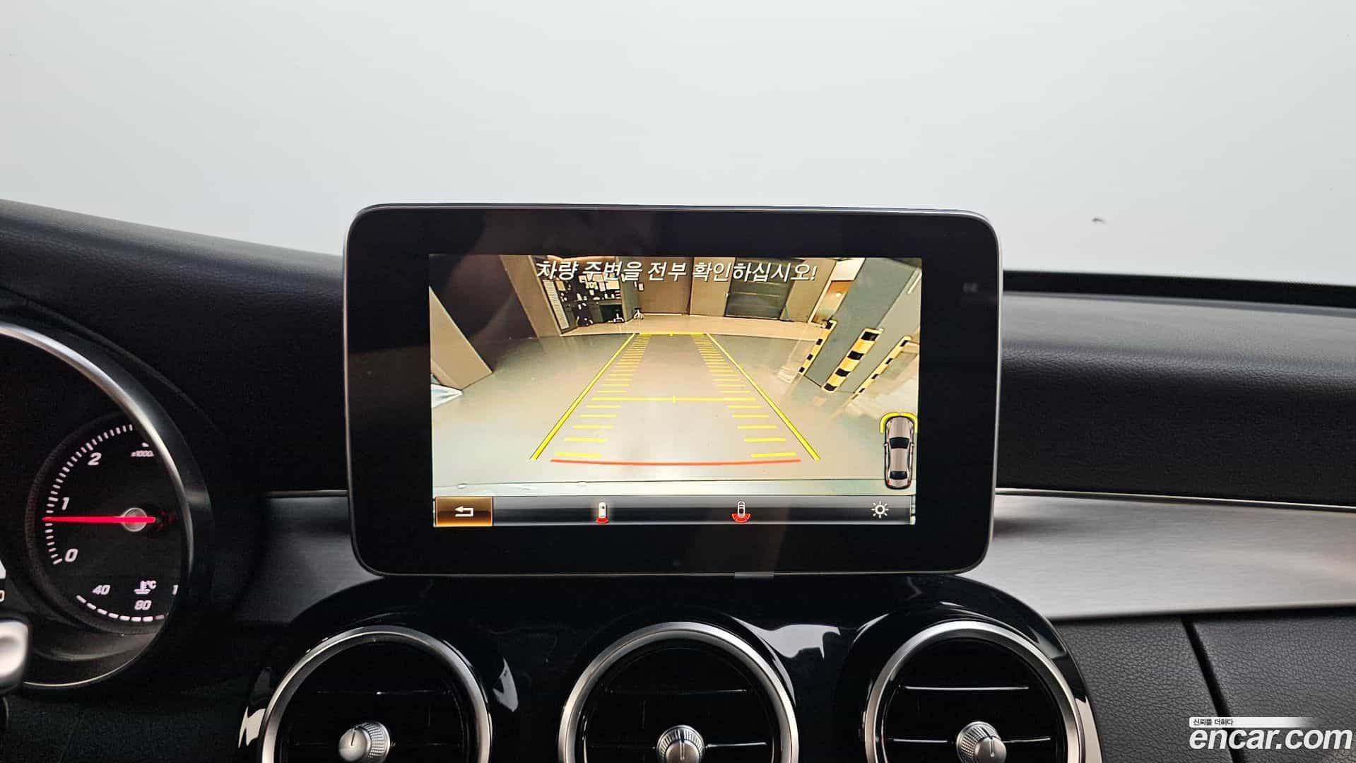 C-Class Mercedes-Benz 2017.5-OPTION-017