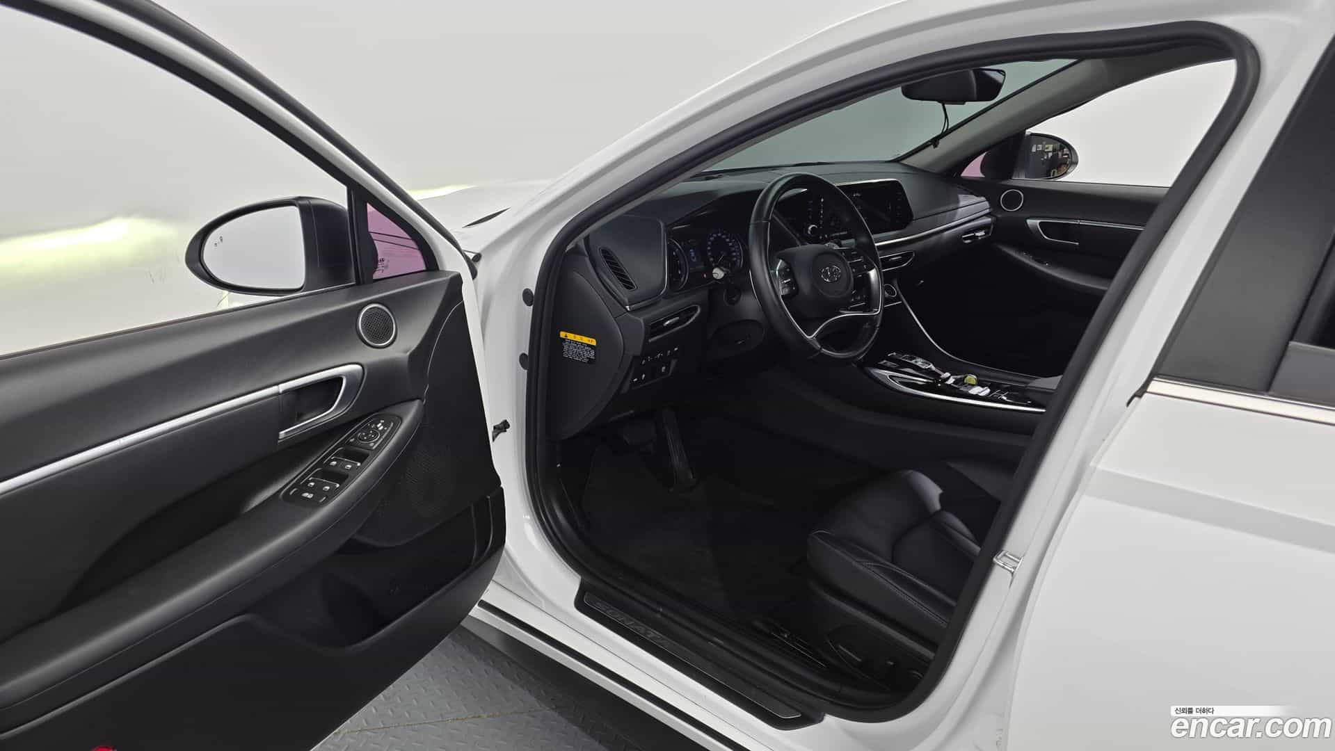 Sonata Hyundai 2020.2-INNER-010
